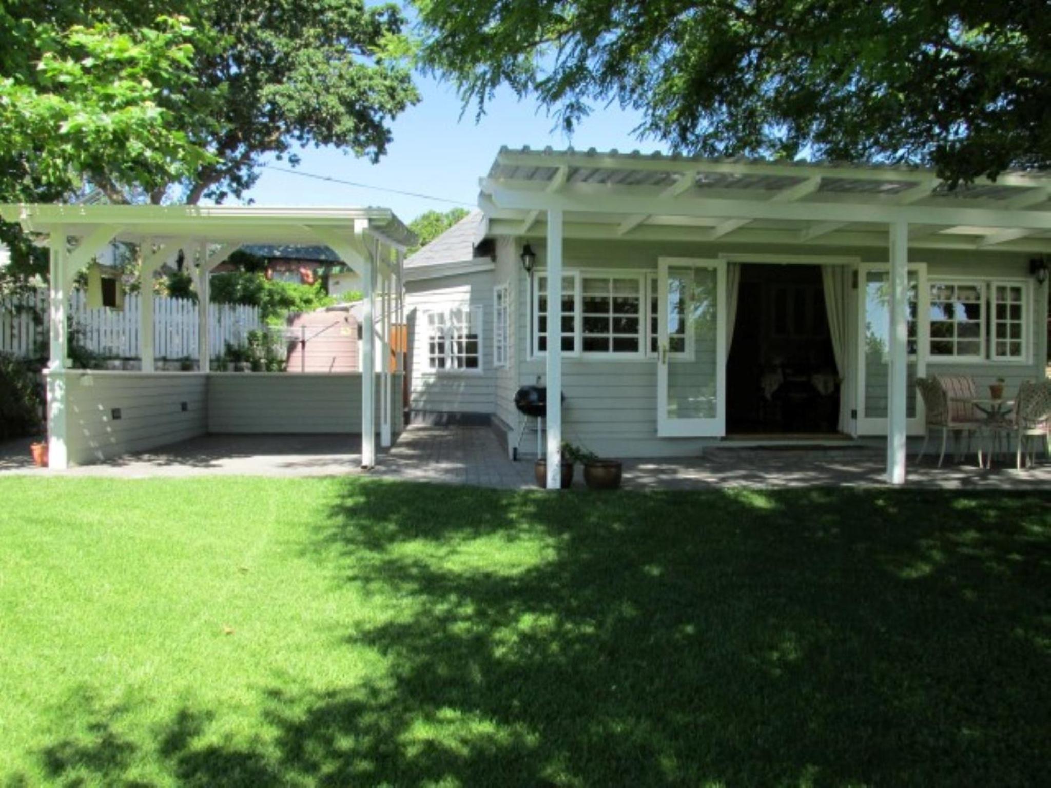 Two-Bedroom House photo 2
