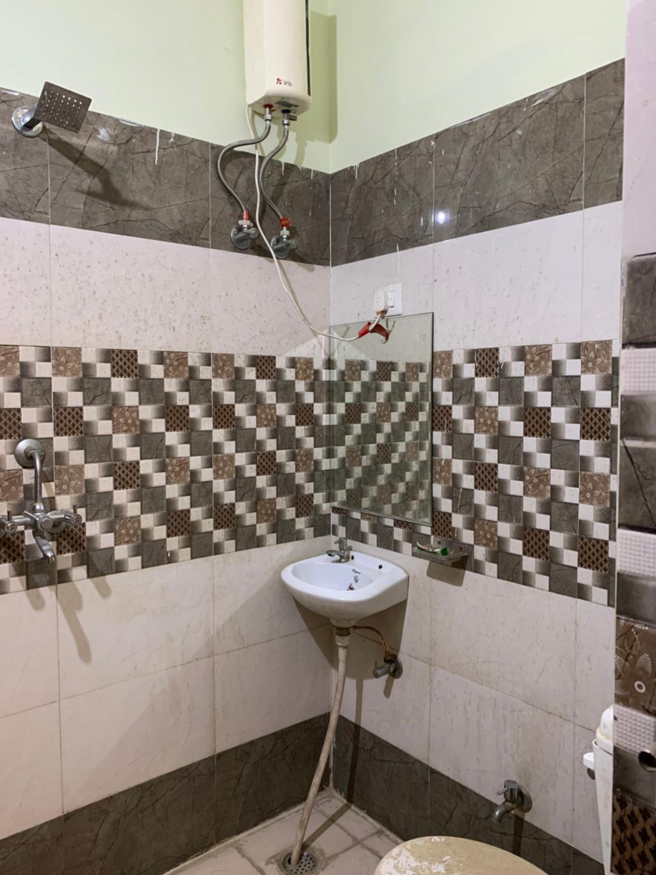 Double Room With Private Bathroom photo 3