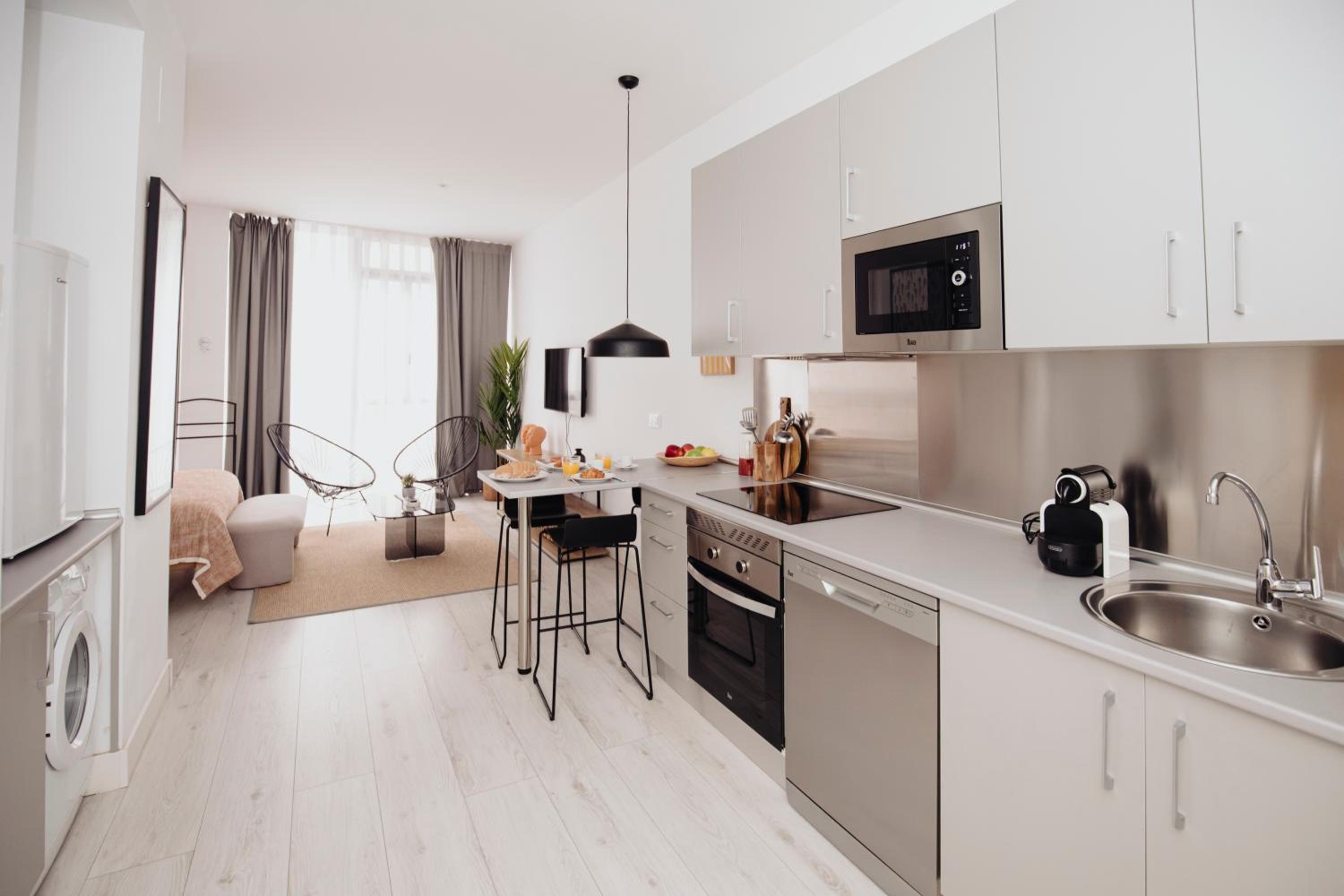 Studio Apartment photo 2