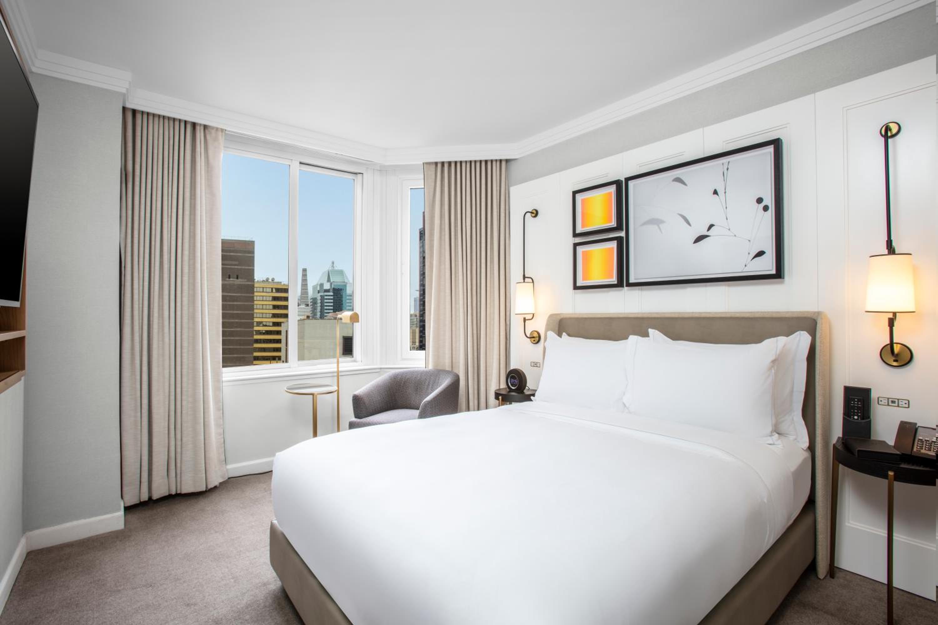 Deluxe Queen Room