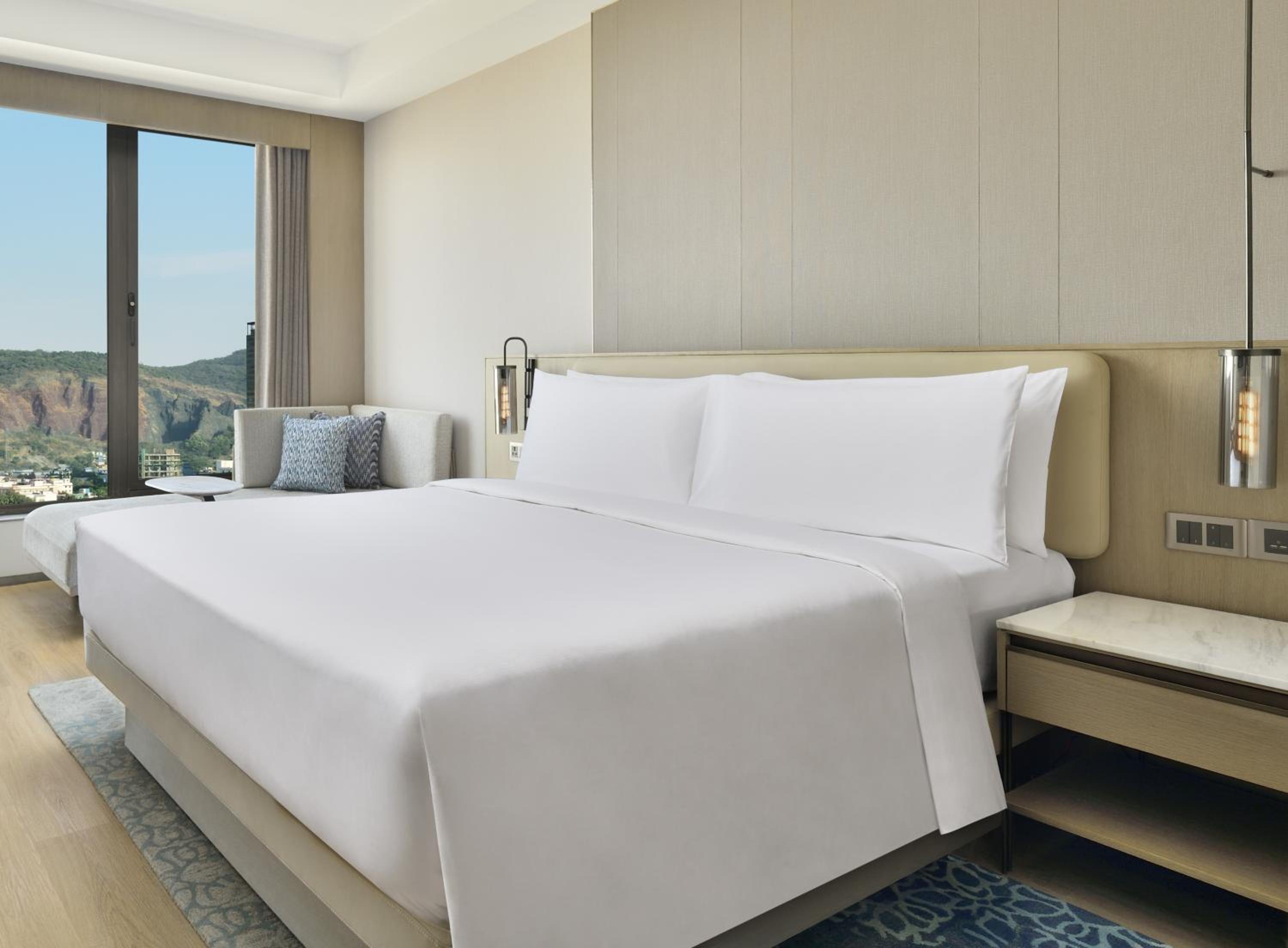 Club lounge access, Guest room, 1 King, Hill view - 10% discount on Food and Soft Beverage, Spa and Airport Transfers