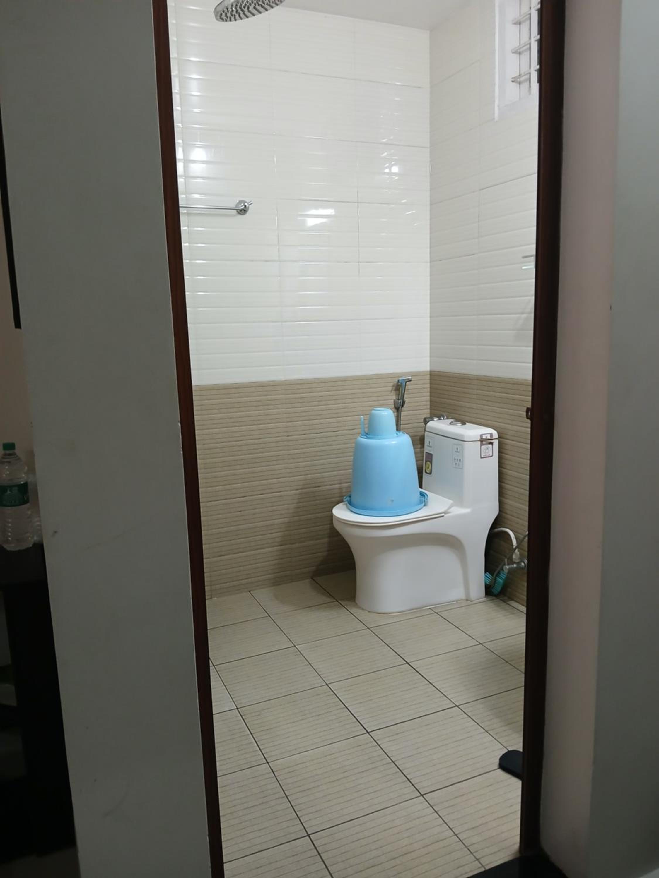 Double Room with Balcony - Photo 4