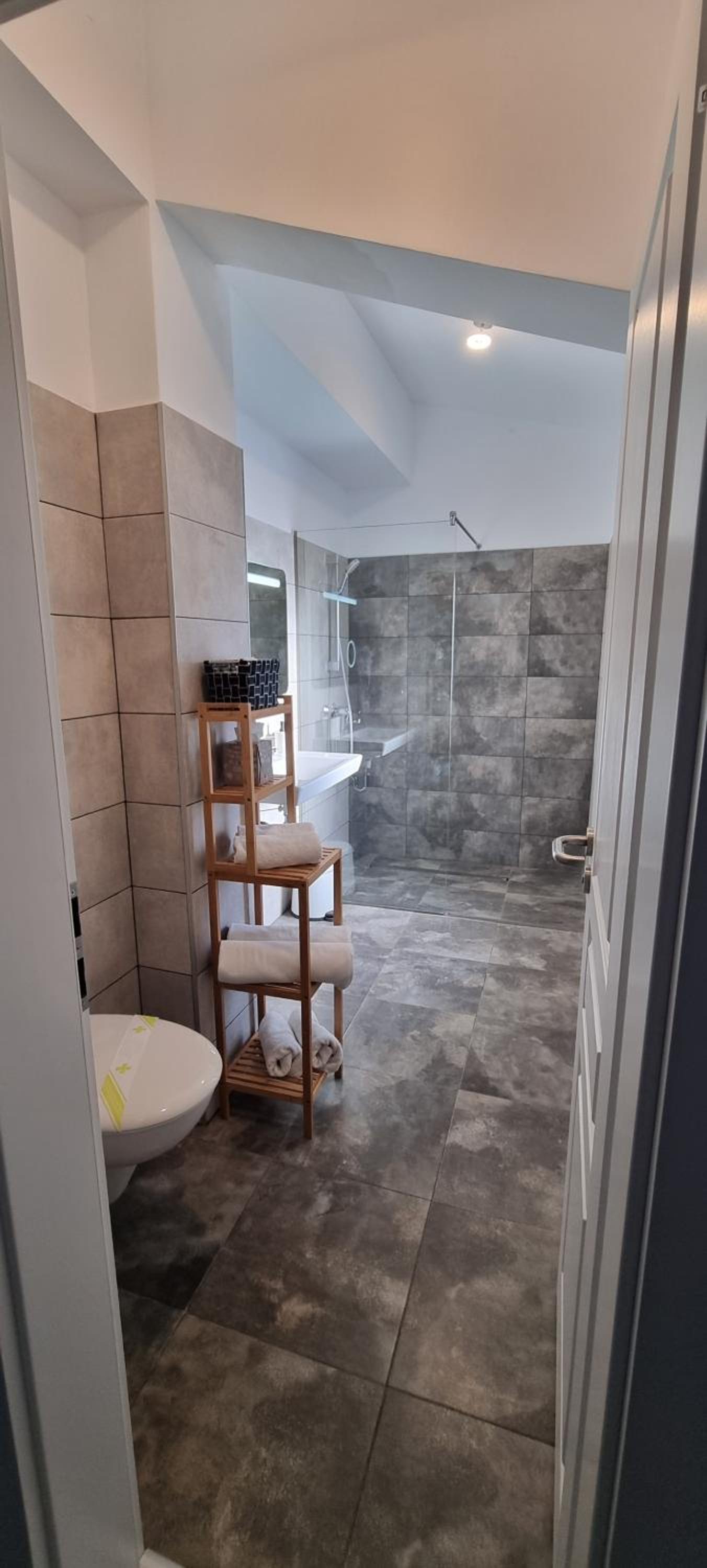 Deluxe Double Room with Balcony photo 3