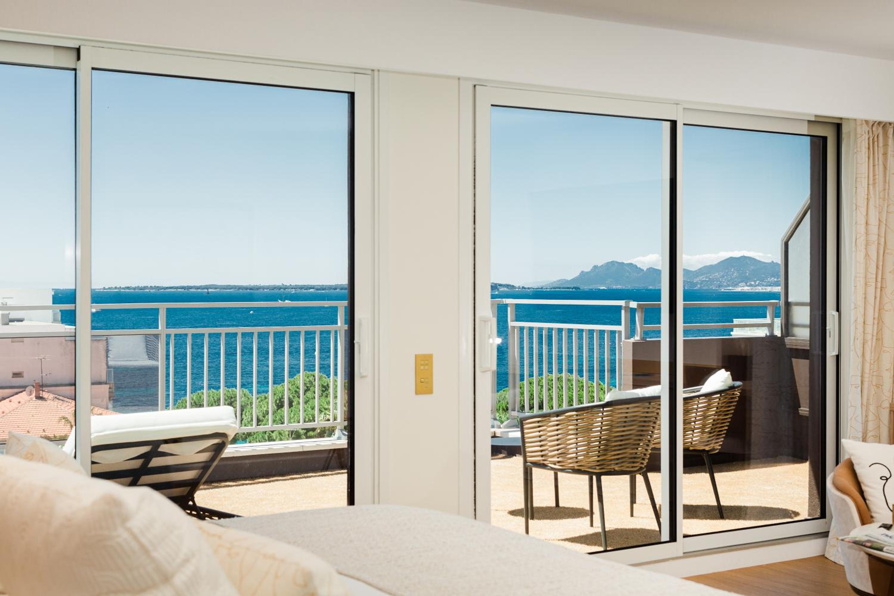 Junior Suite with Sea View - Photo 6