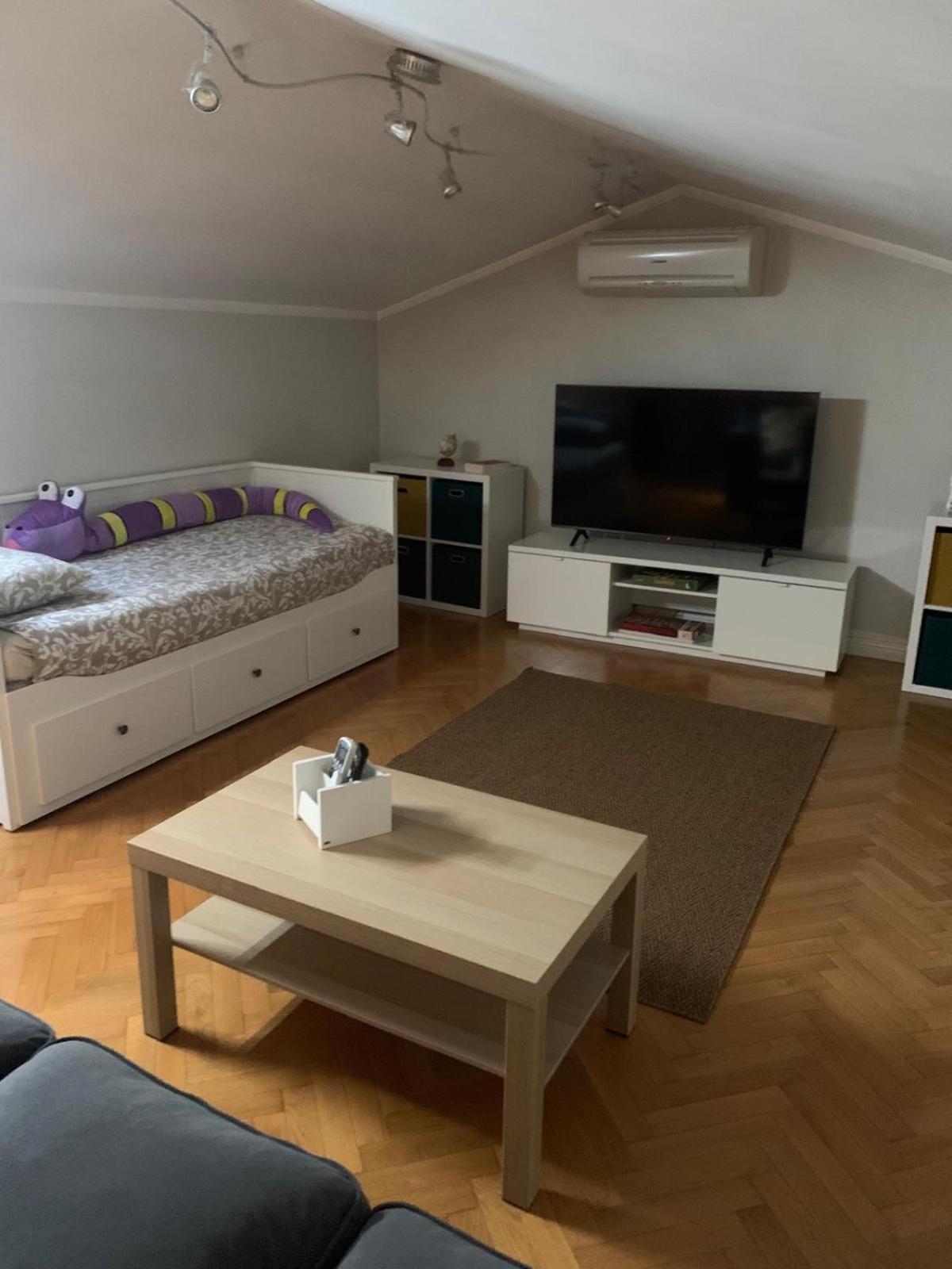 Four-Bedroom House photo 2