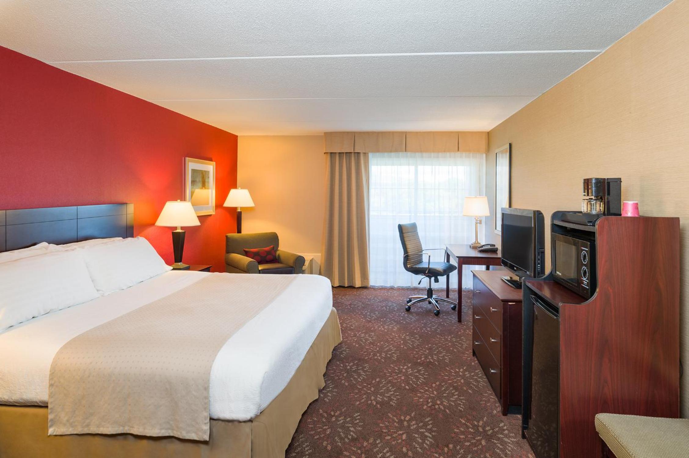 Standard Queen Room - Photo 1