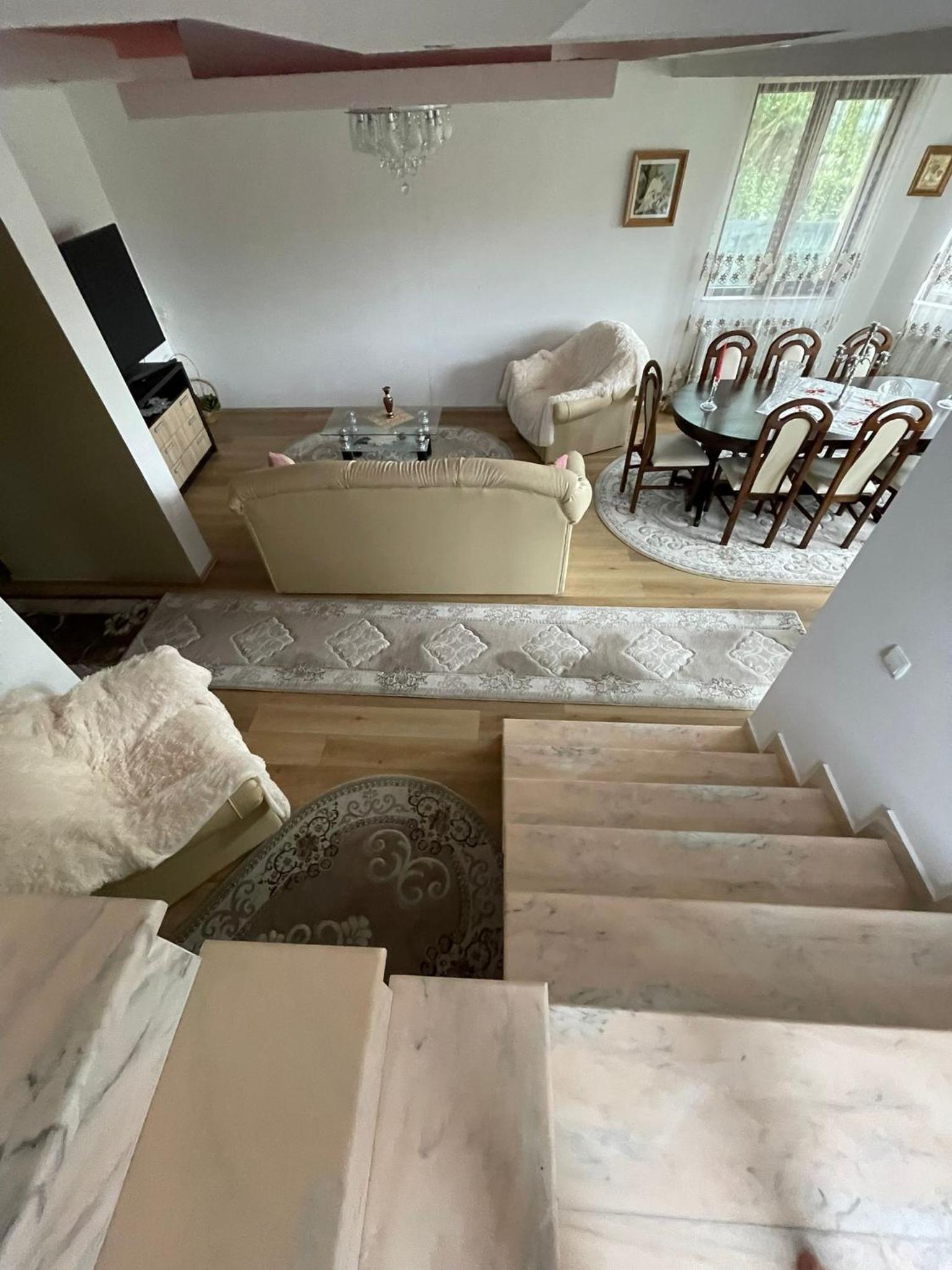 Three-Bedroom House photo 3