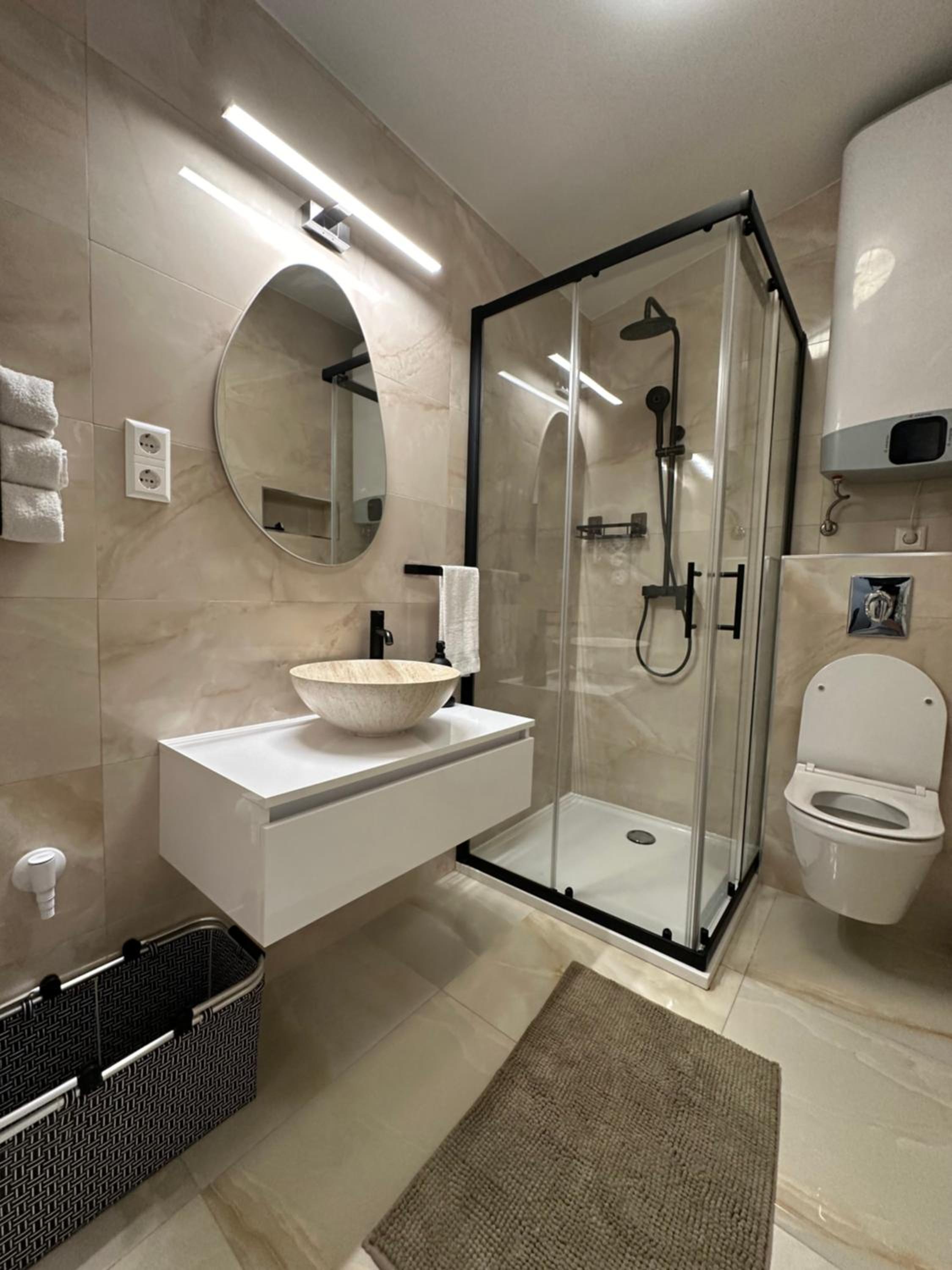 Two-Bedroom Apartment with Balcony photo 2