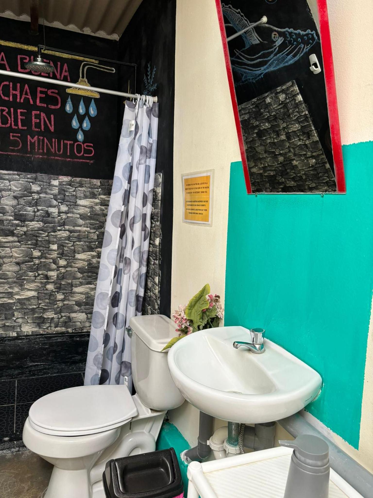 Economy Quadruple Room With Shared Bathroom photo 2