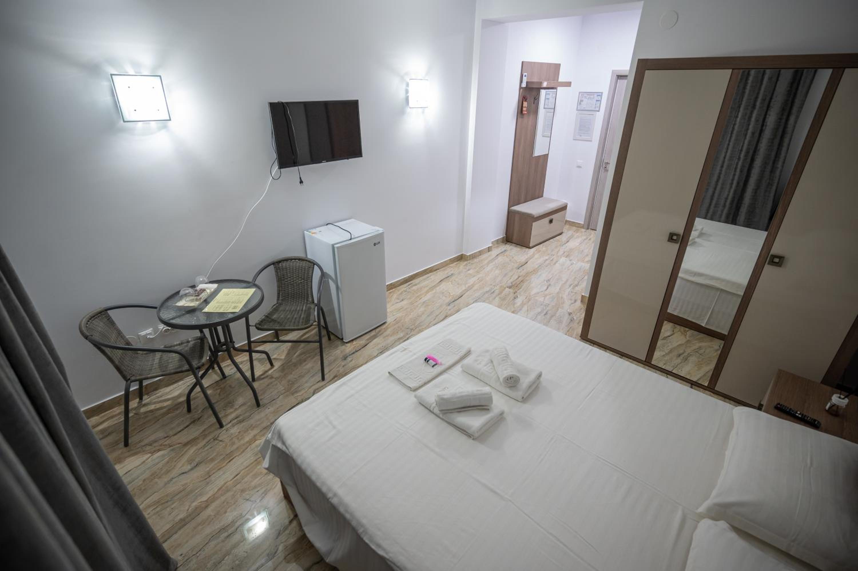 Deluxe Double Room photo 2