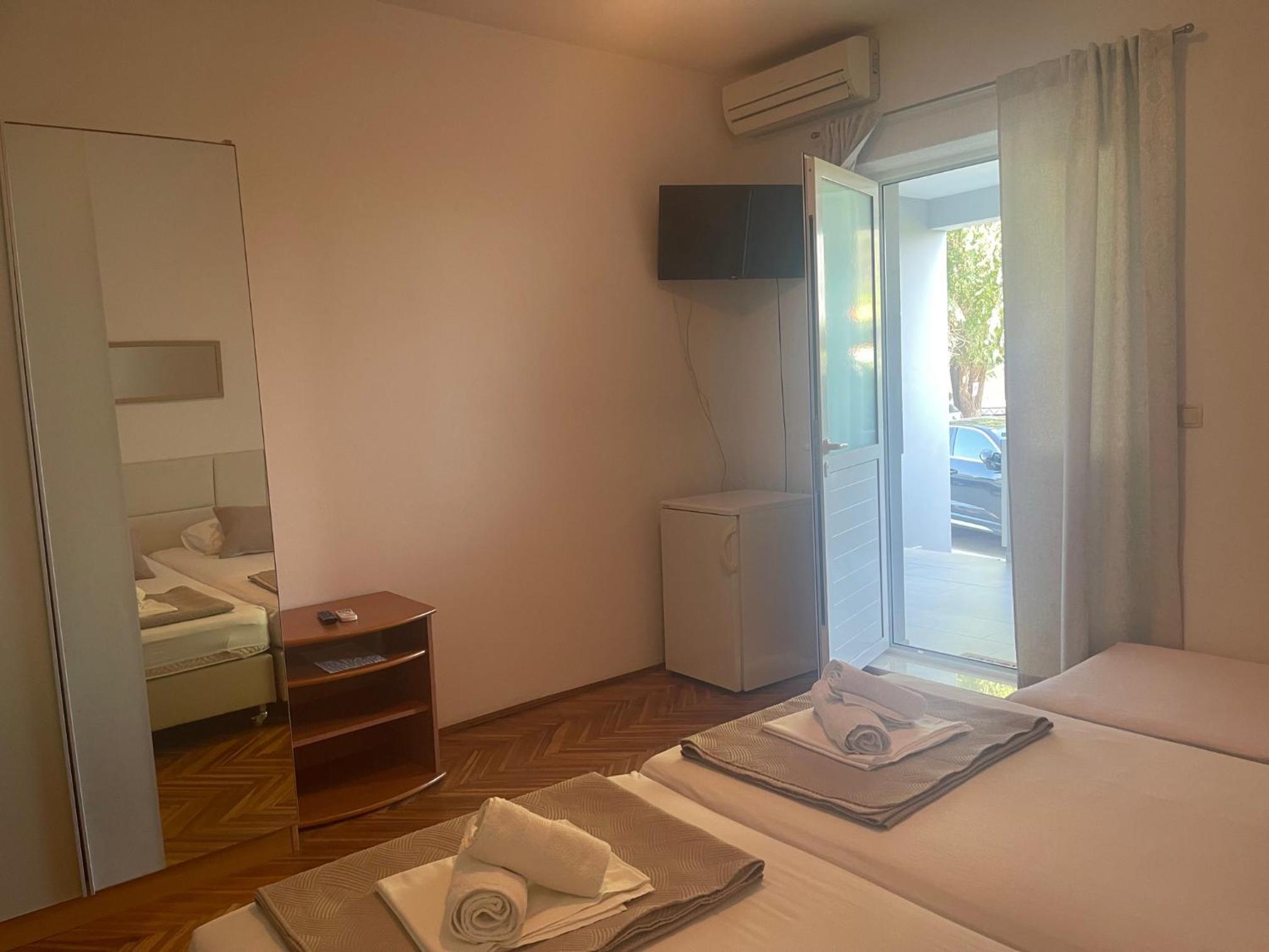 Studio Apartment with Sea View photo 1