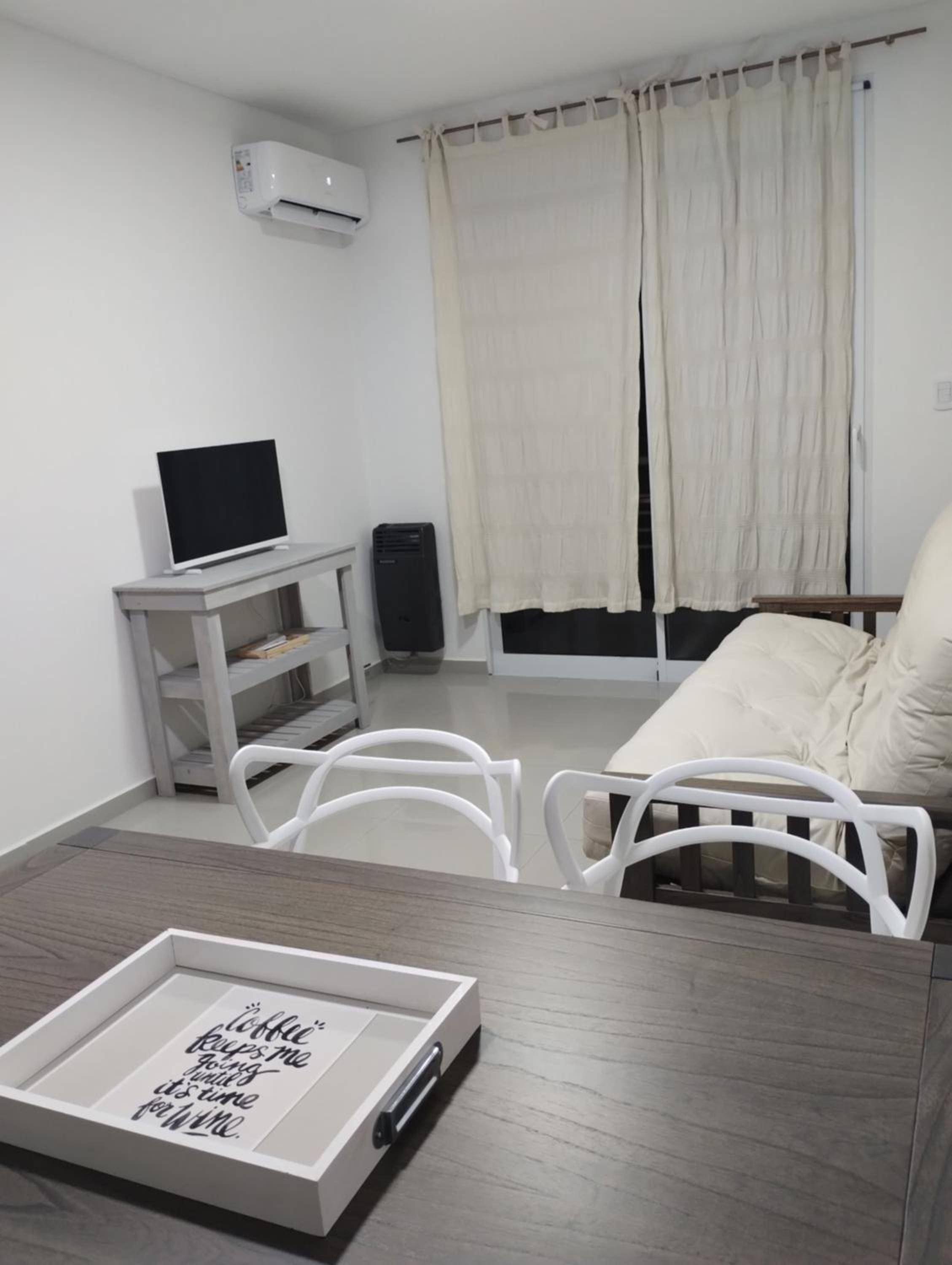 One-Bedroom Apartment photo 3