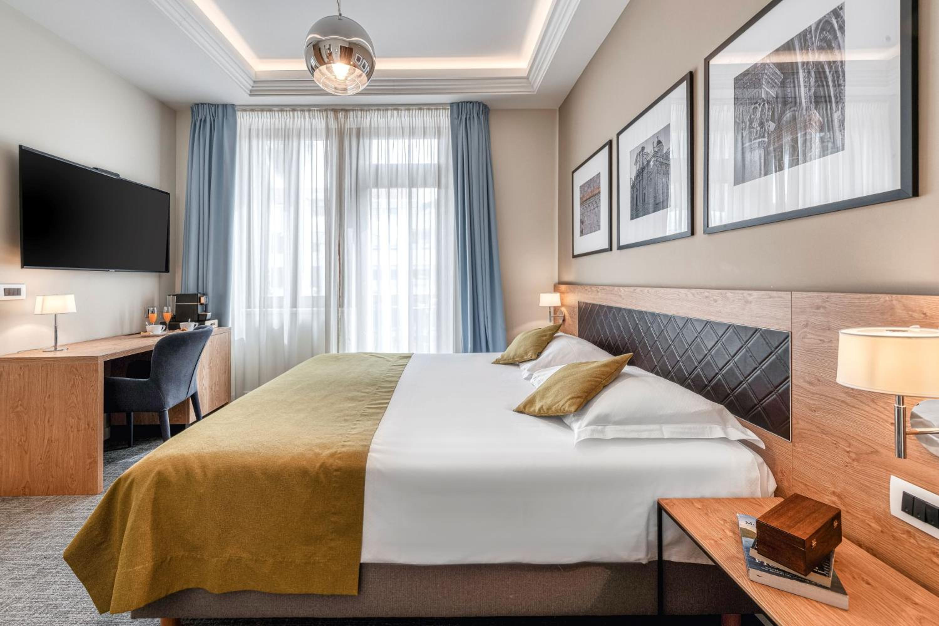 Standard Double Room with Balcony photo 1