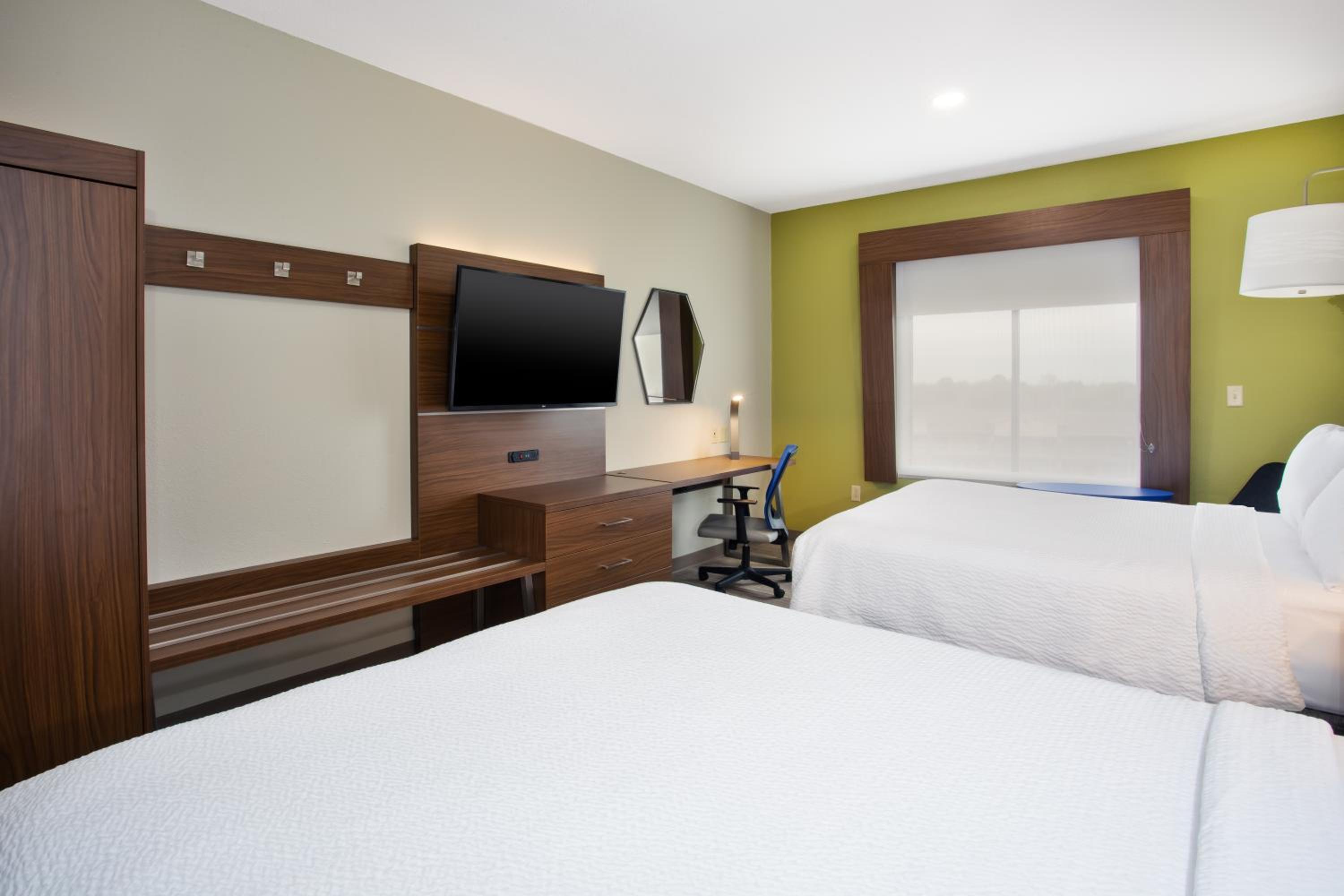 Standard Room with Two Queen Beds