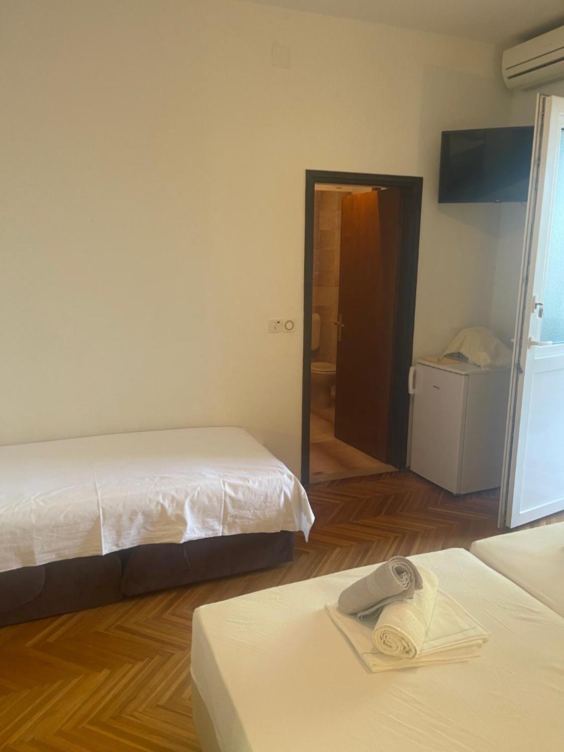 Classic Triple Room - Photo 1