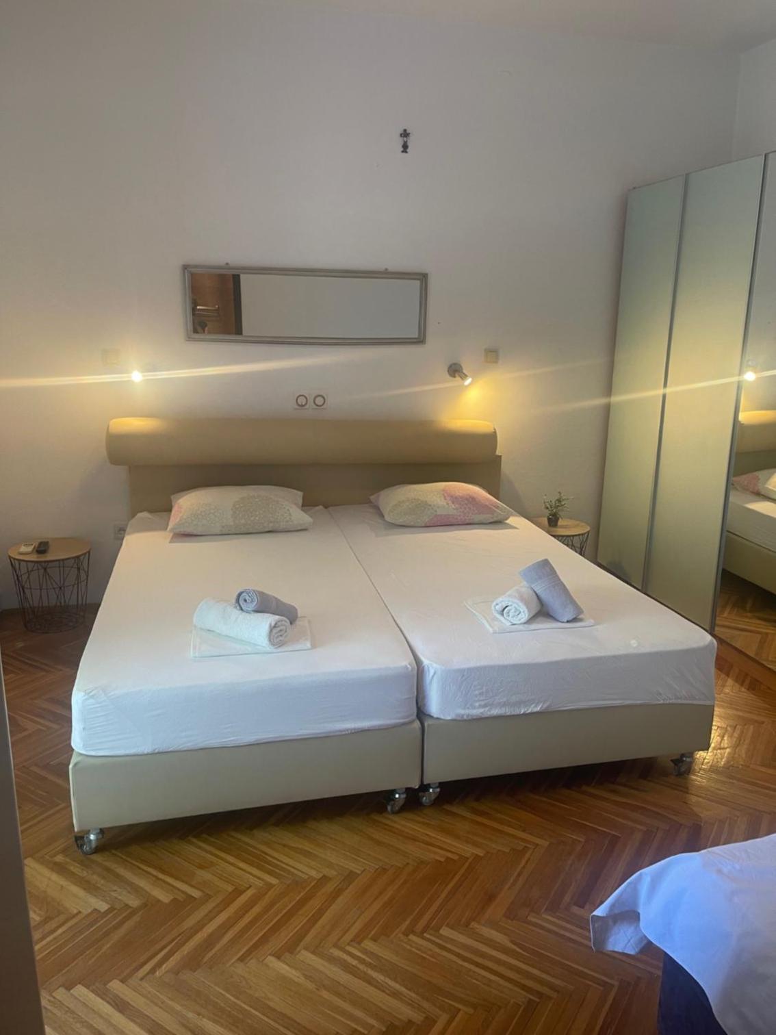 Classic Triple Room - Photo 5