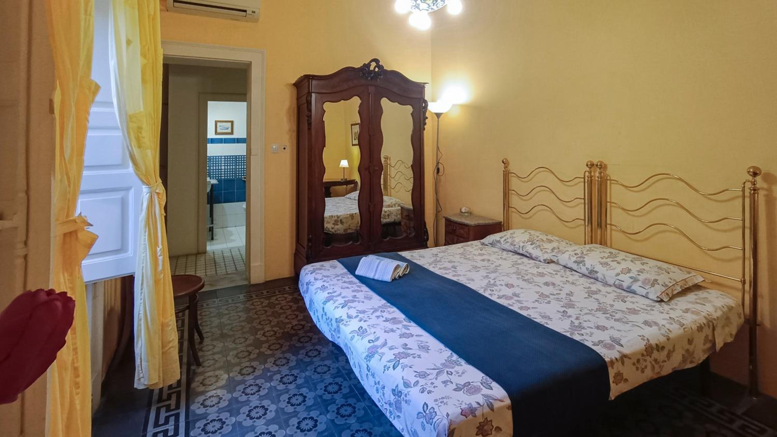 Double or Twin Room with Private Bathroom photo 1