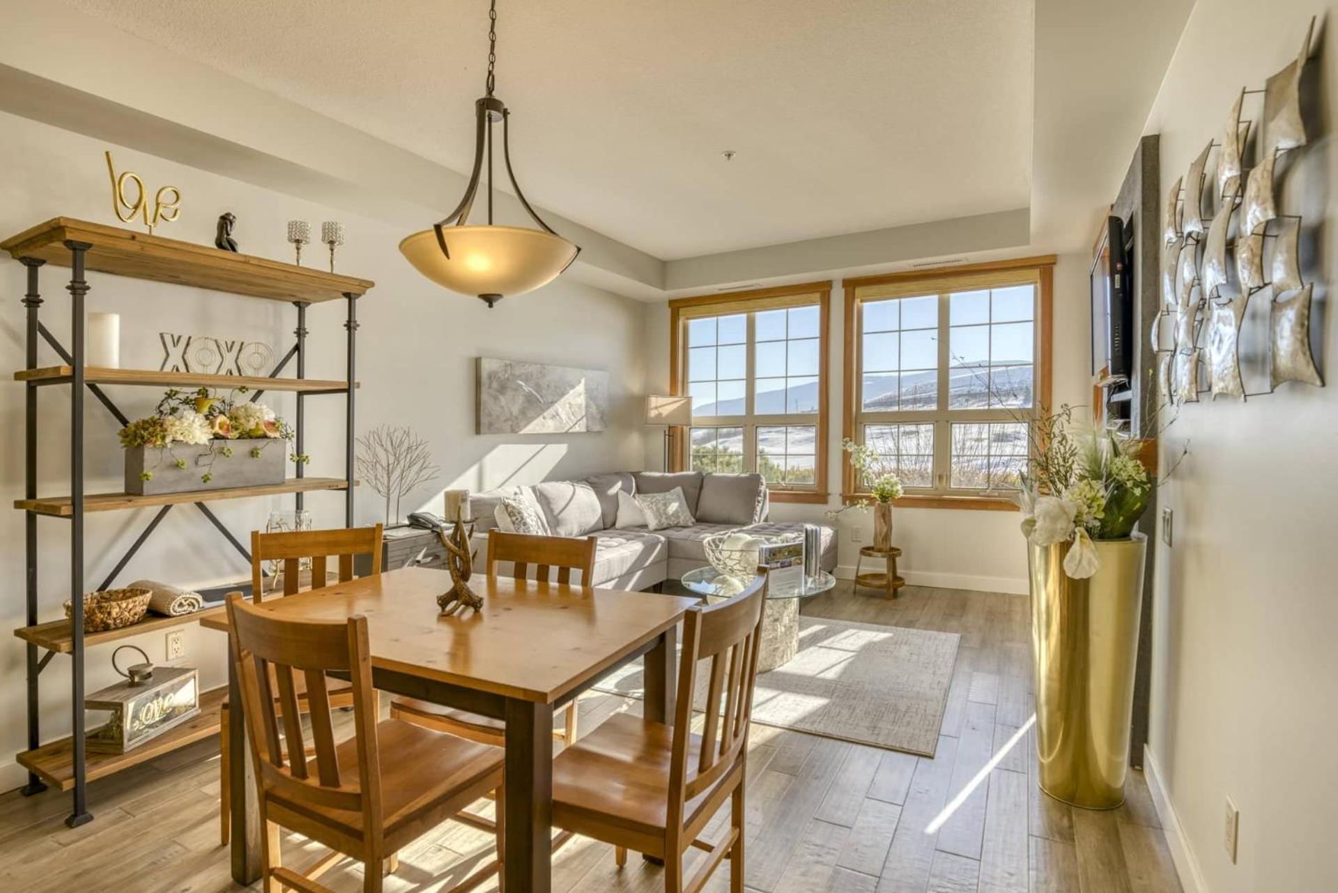 One-Bedroom Suite - Photo 8