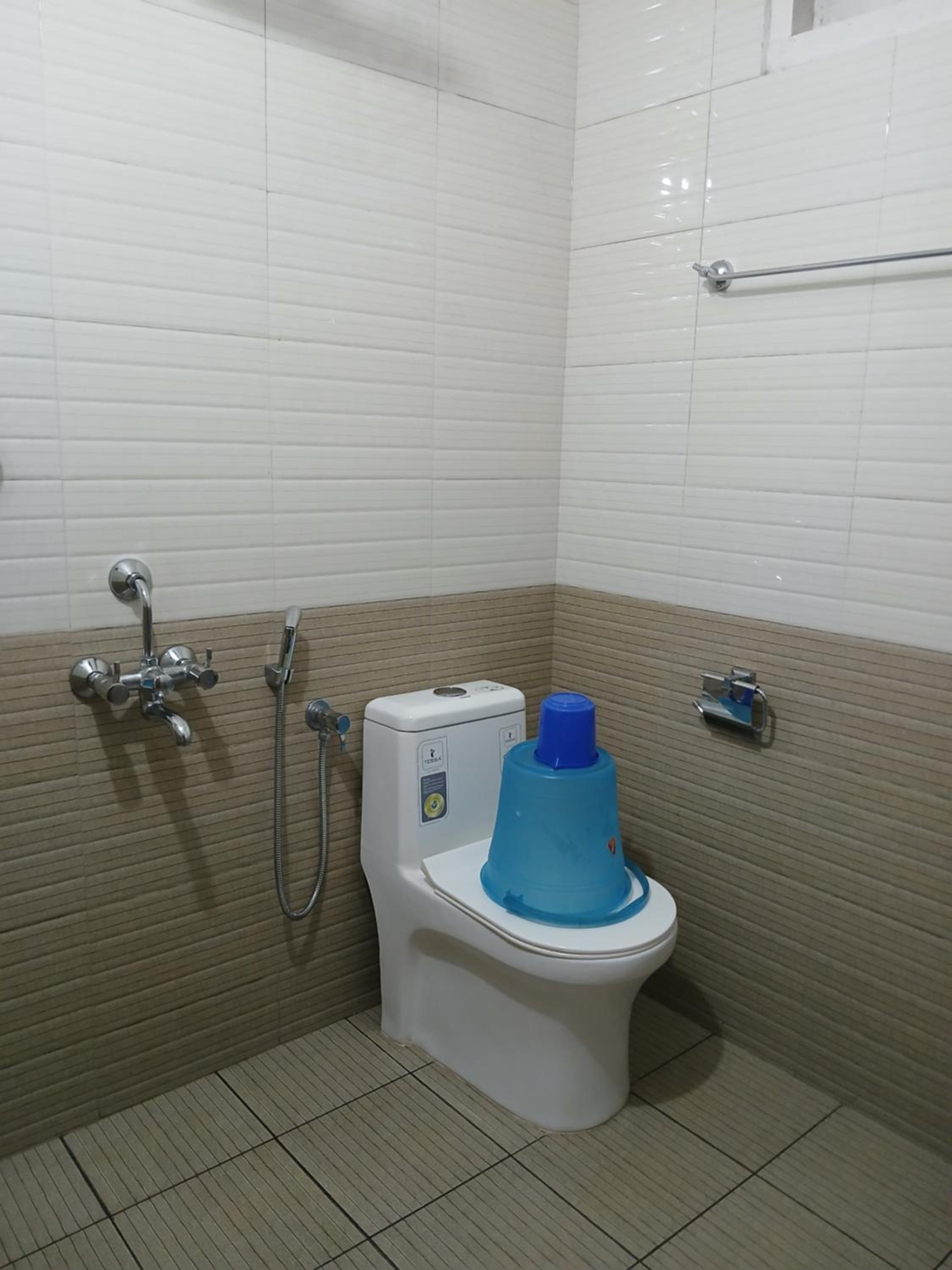 Standard Double Room - Photo 3