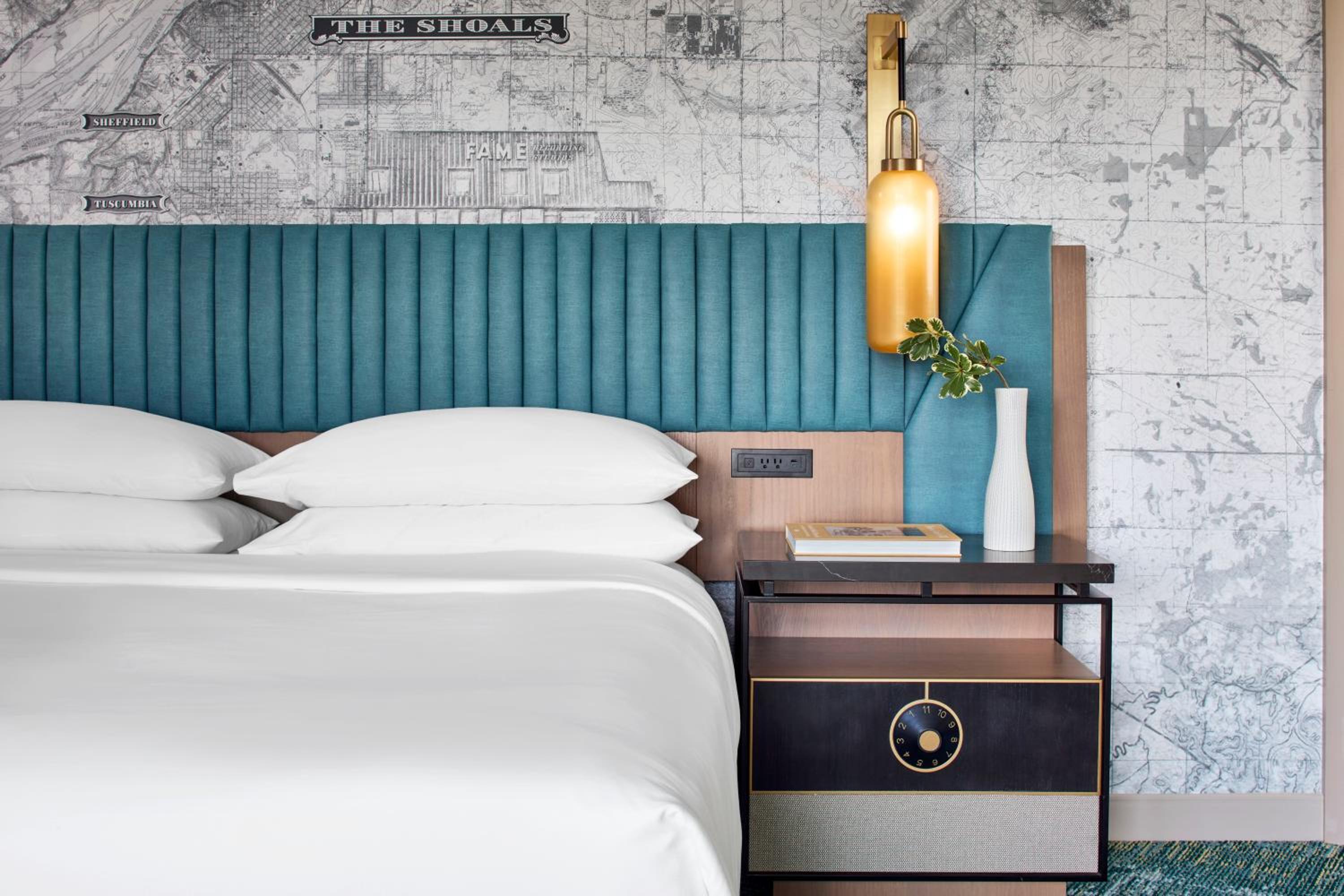 Guest Room - Photo 28