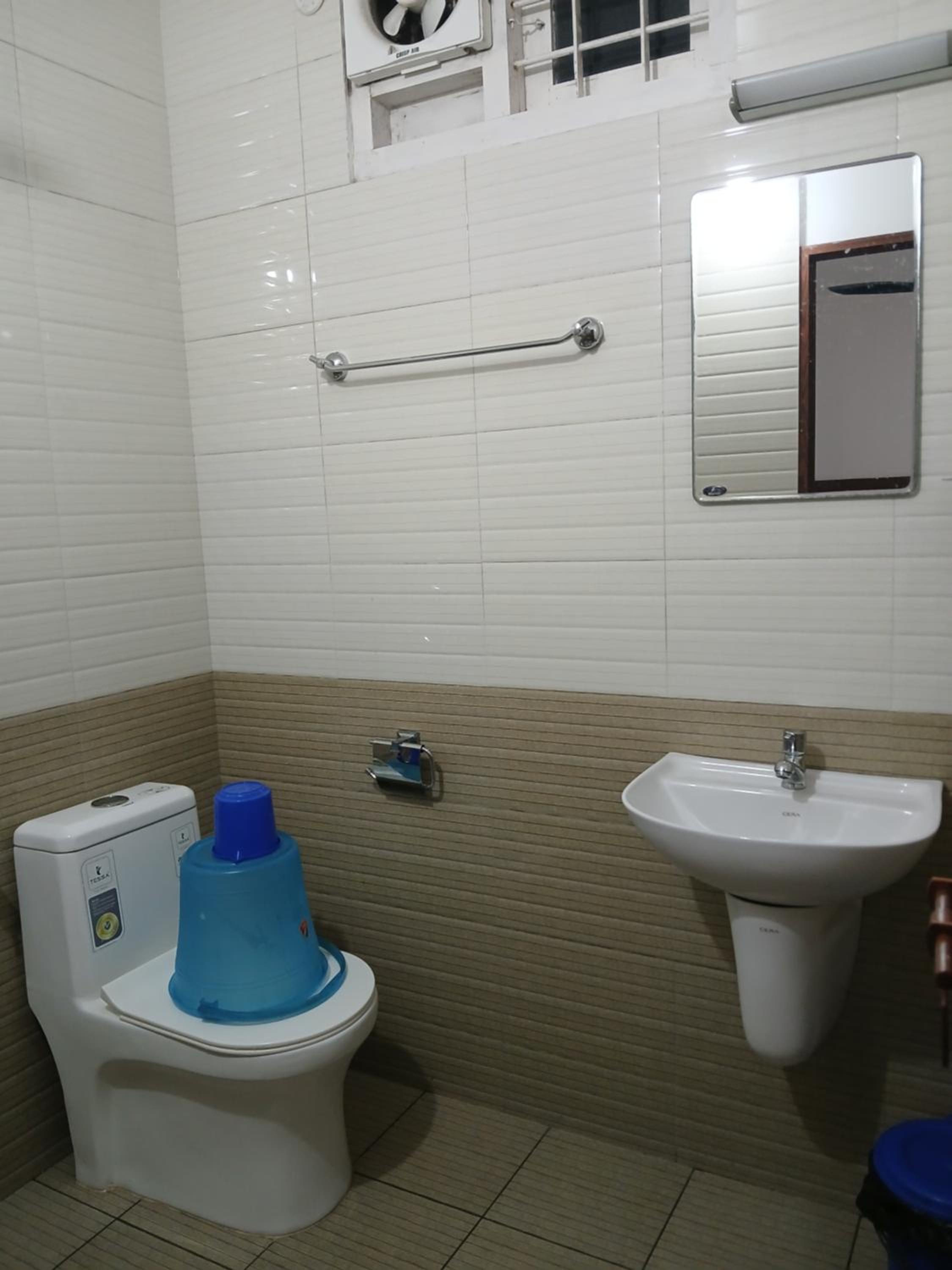 Standard Double Room - Photo 4