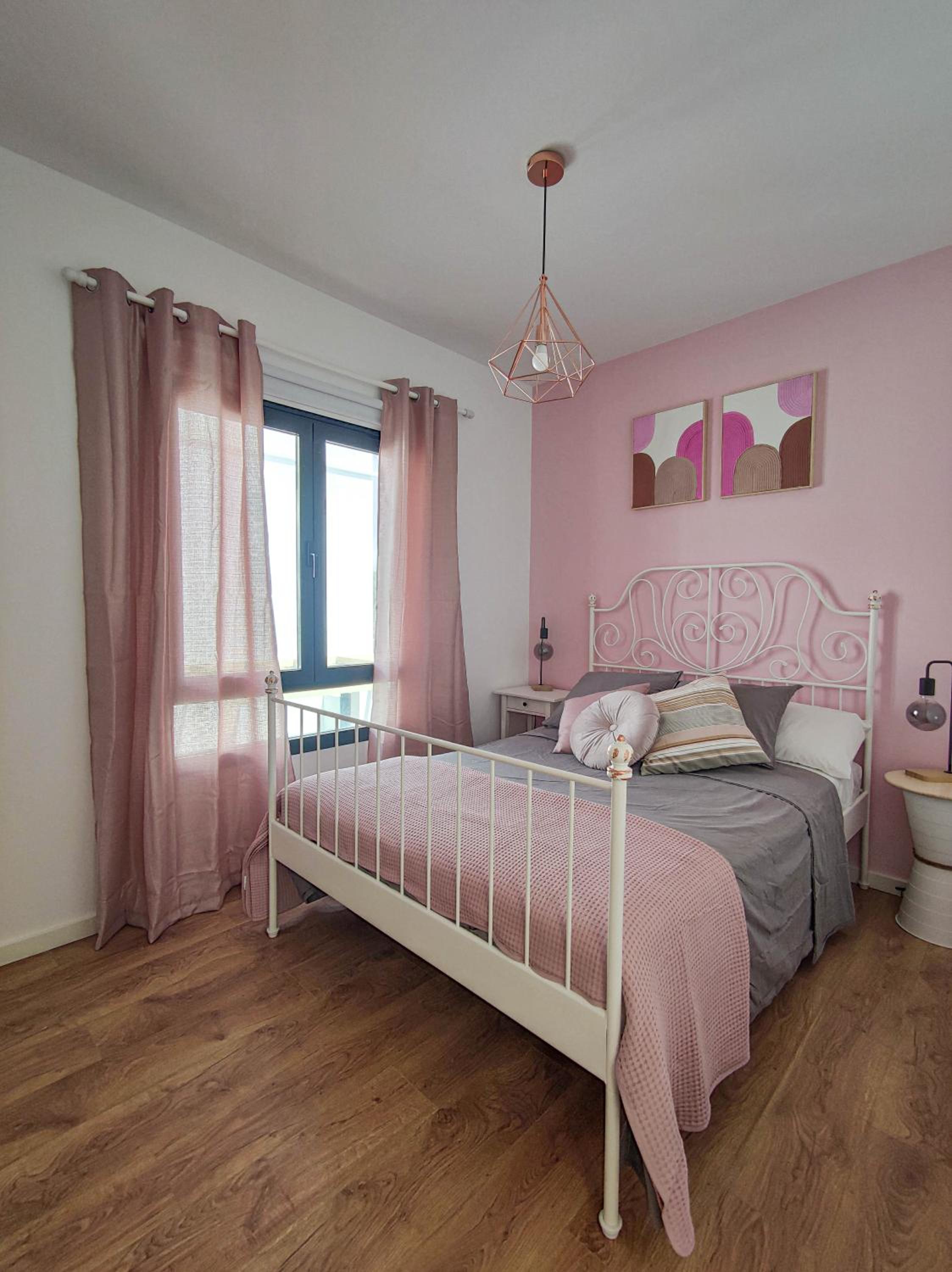 Three-Bedroom Villa photo 2