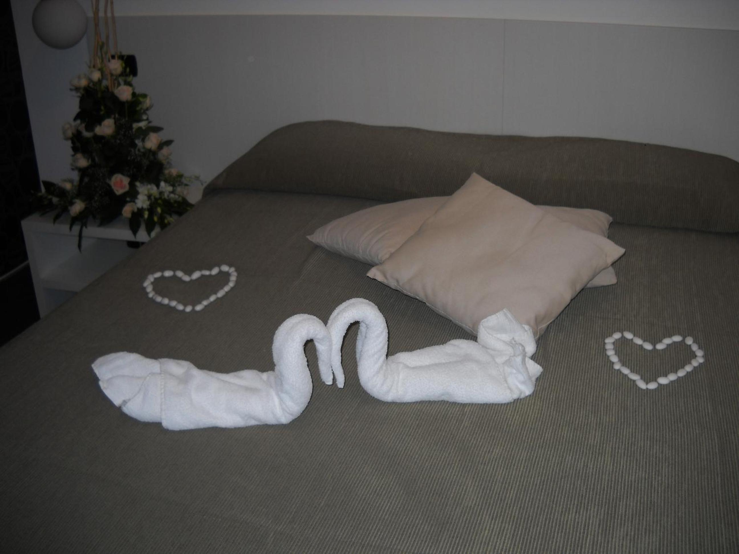 Double Room - Photo 5