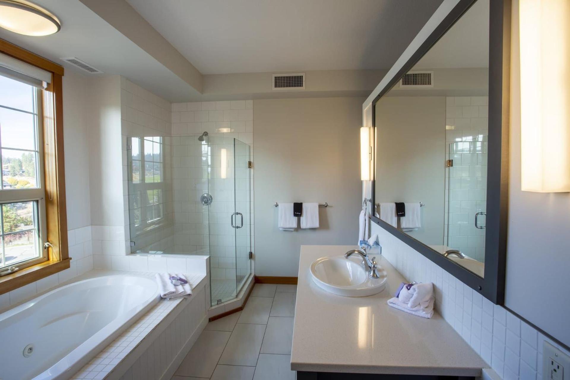 Two-Bedroom Suite - Photo 3