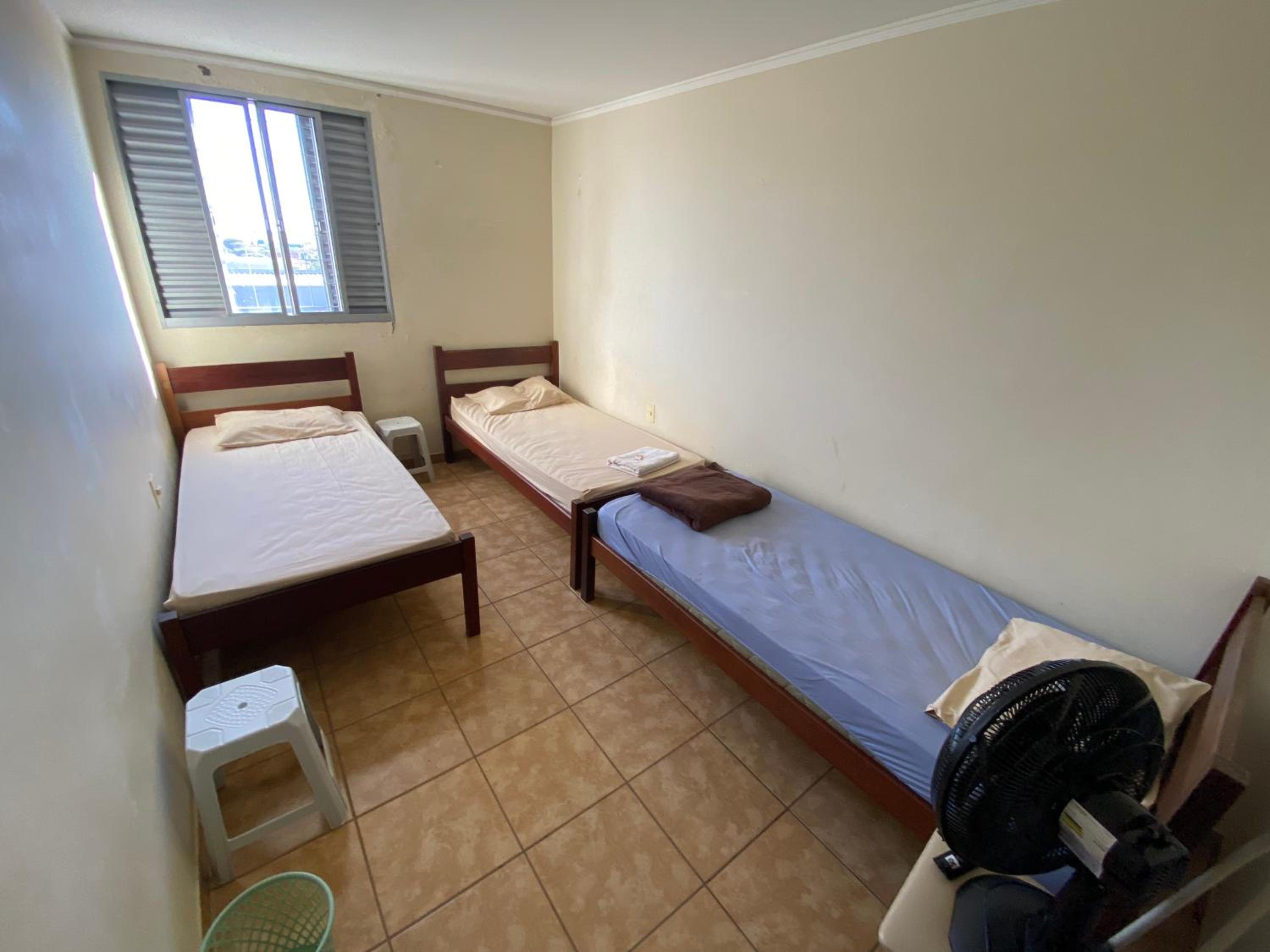 Basic Triple Room with Shared Bathroom photo 3