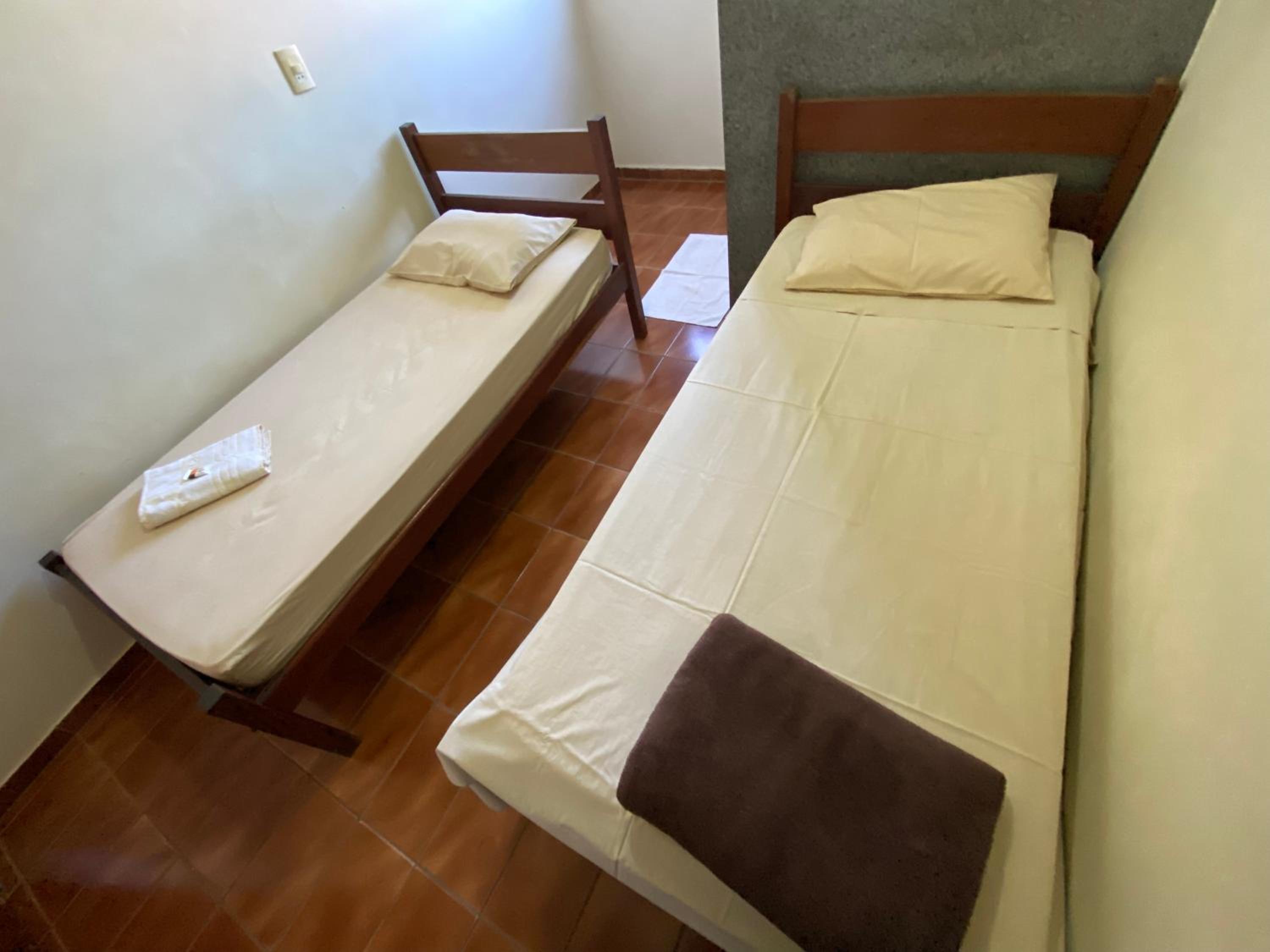 Economy Twin Room photo 2