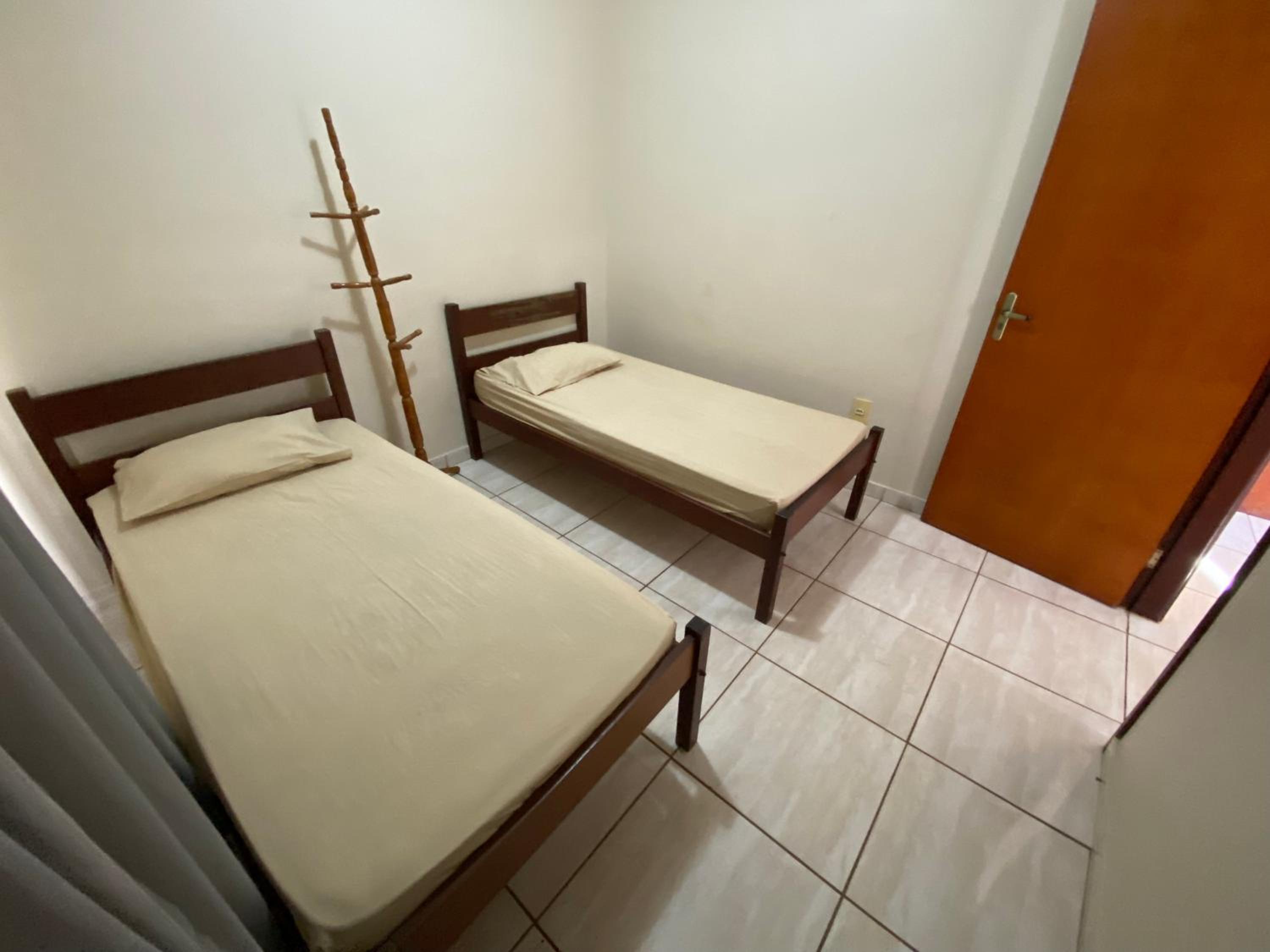 Twin Room with Shared Toilet photo 2