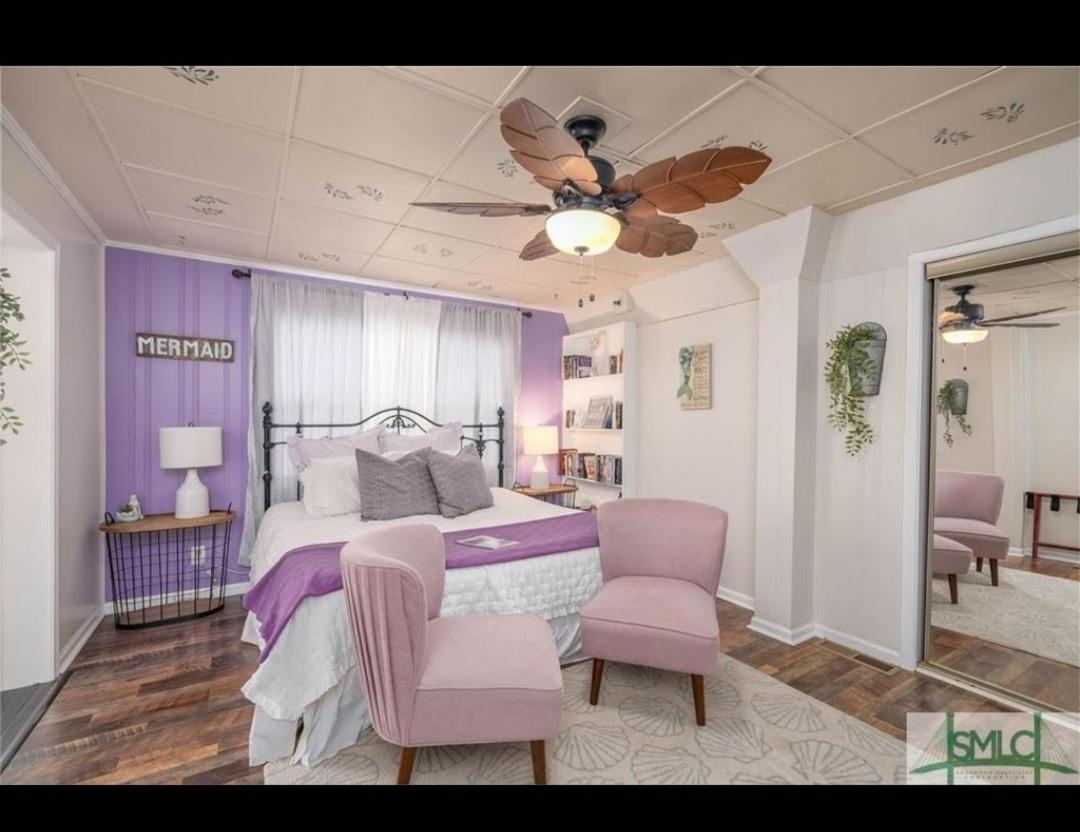 Deluxe King Suite photo 1