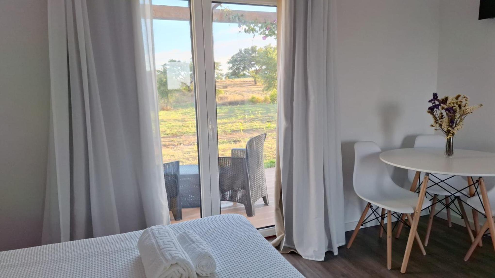 Double or Twin Room with Private Bathroom photo 3