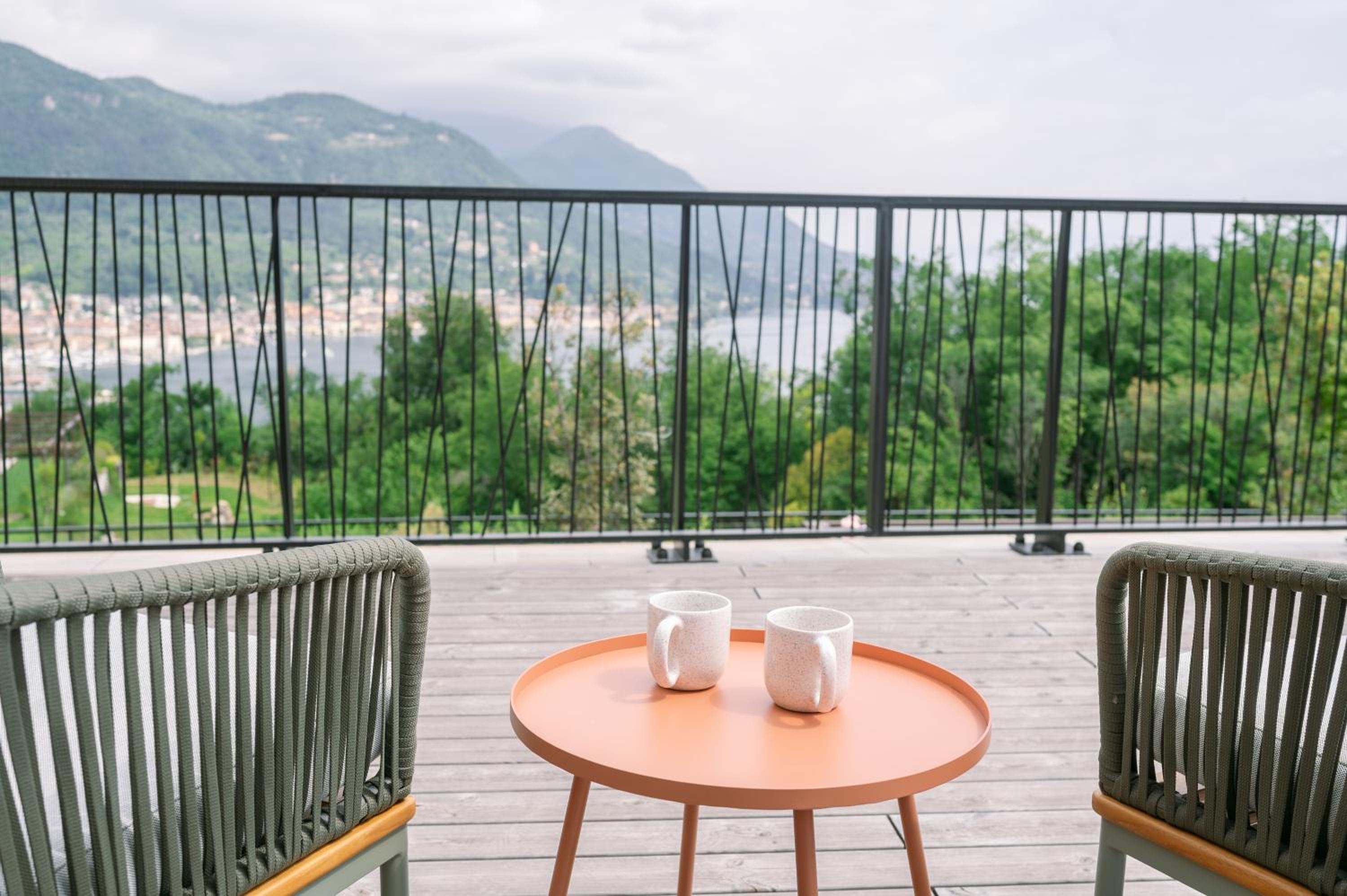 Superior Double Room with Lake View - Photo 6