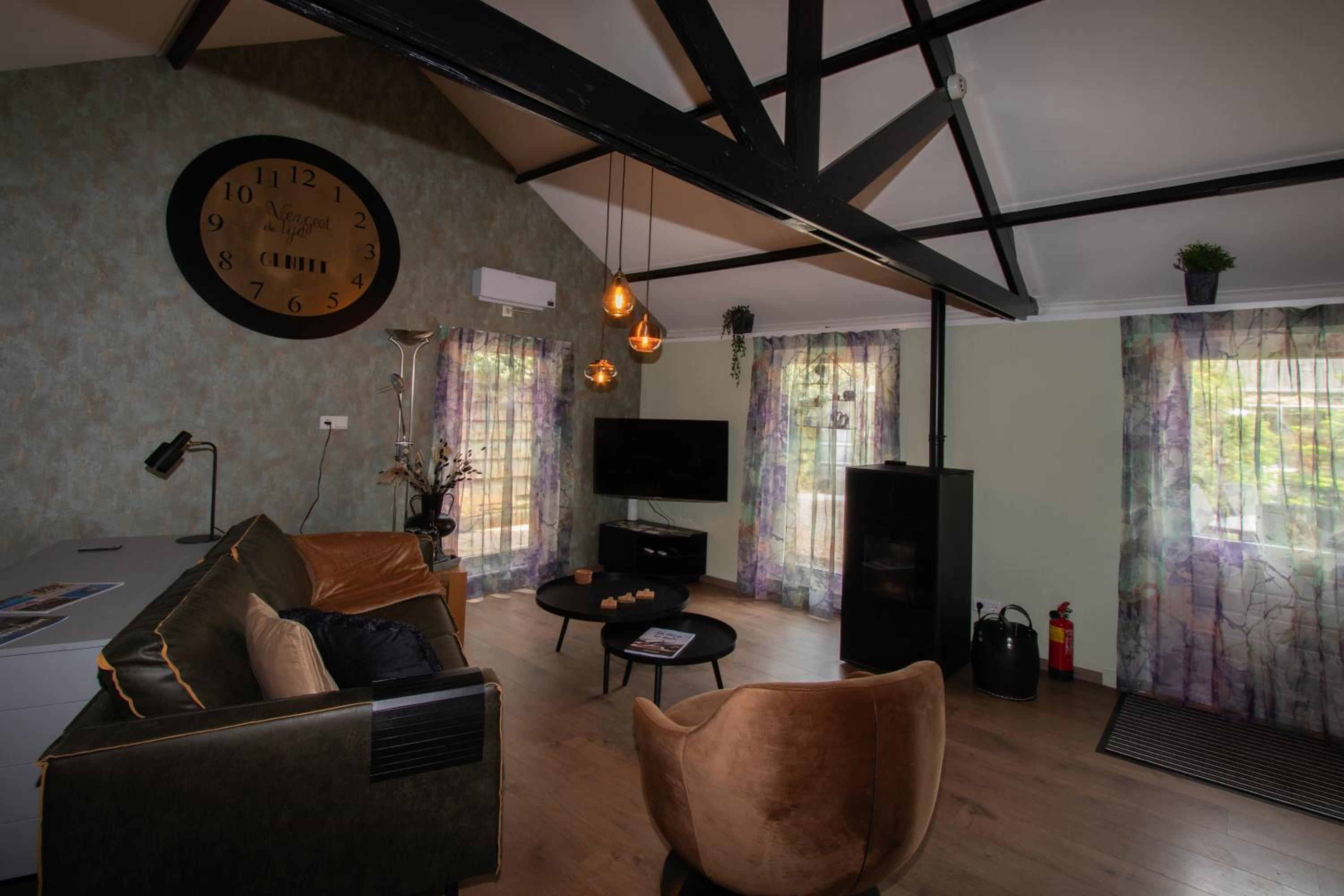 Double Room with Private External Bathroom photo 3