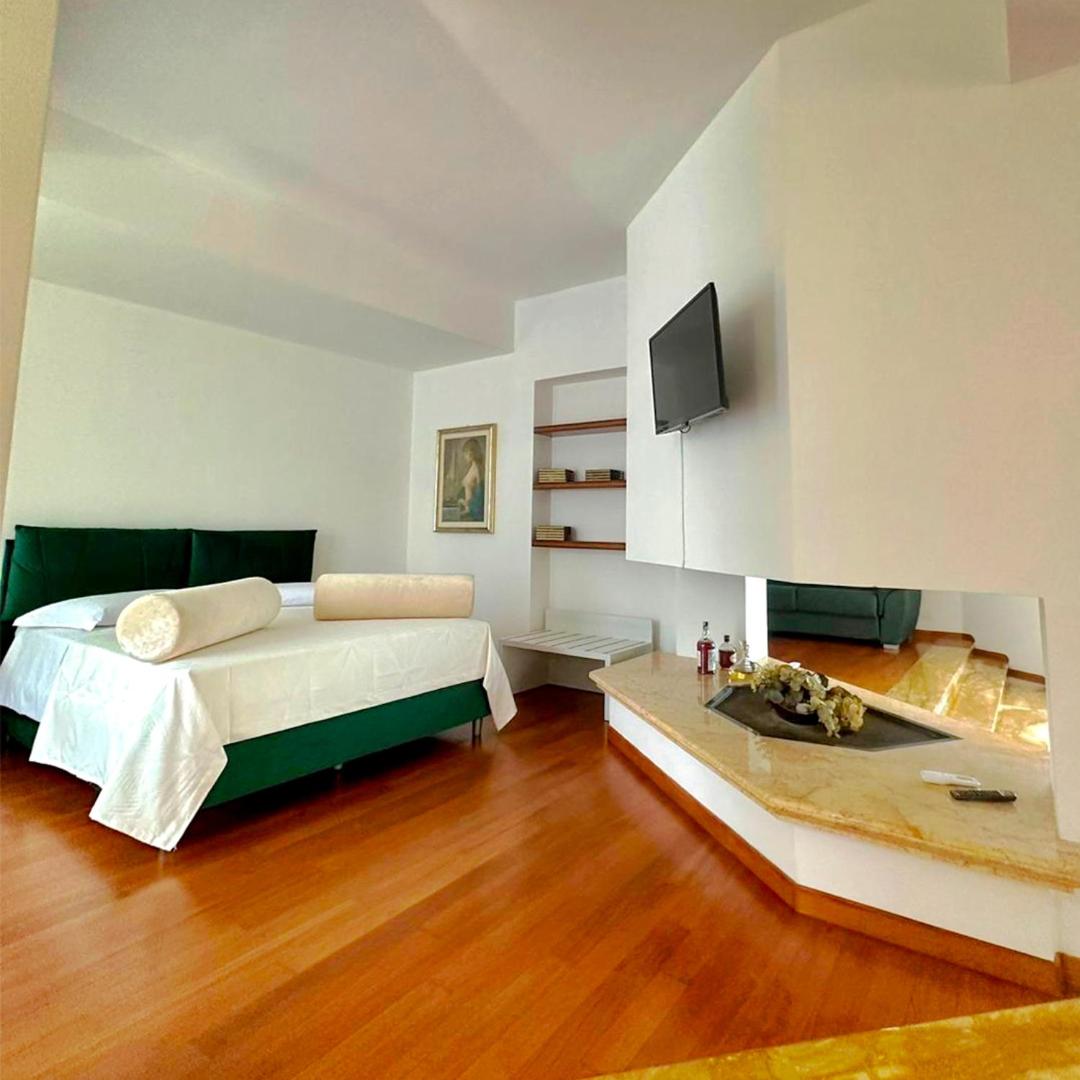 Deluxe Double Room with Sea View