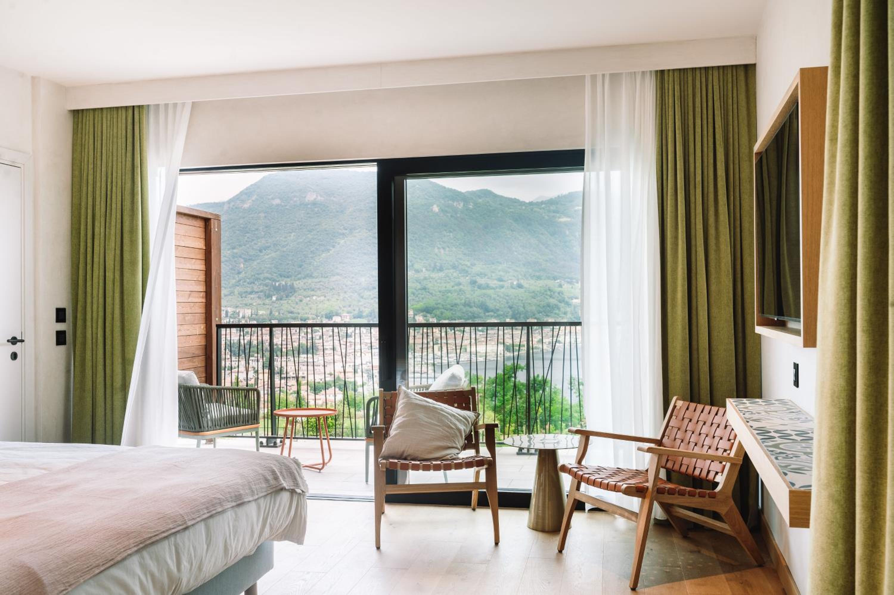 Suite with Garden View - Photo 3