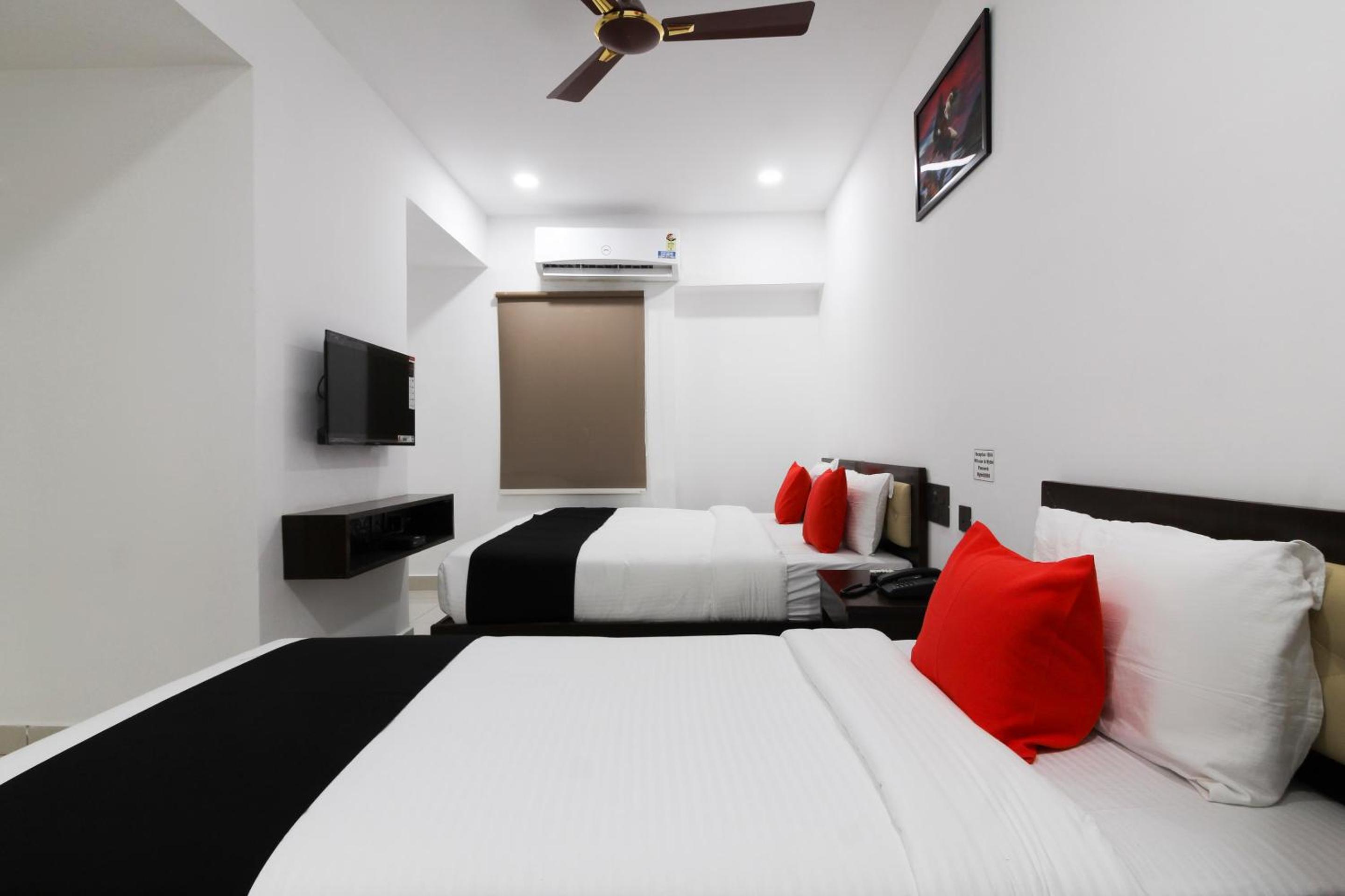 Standard Double Room - Photo 15