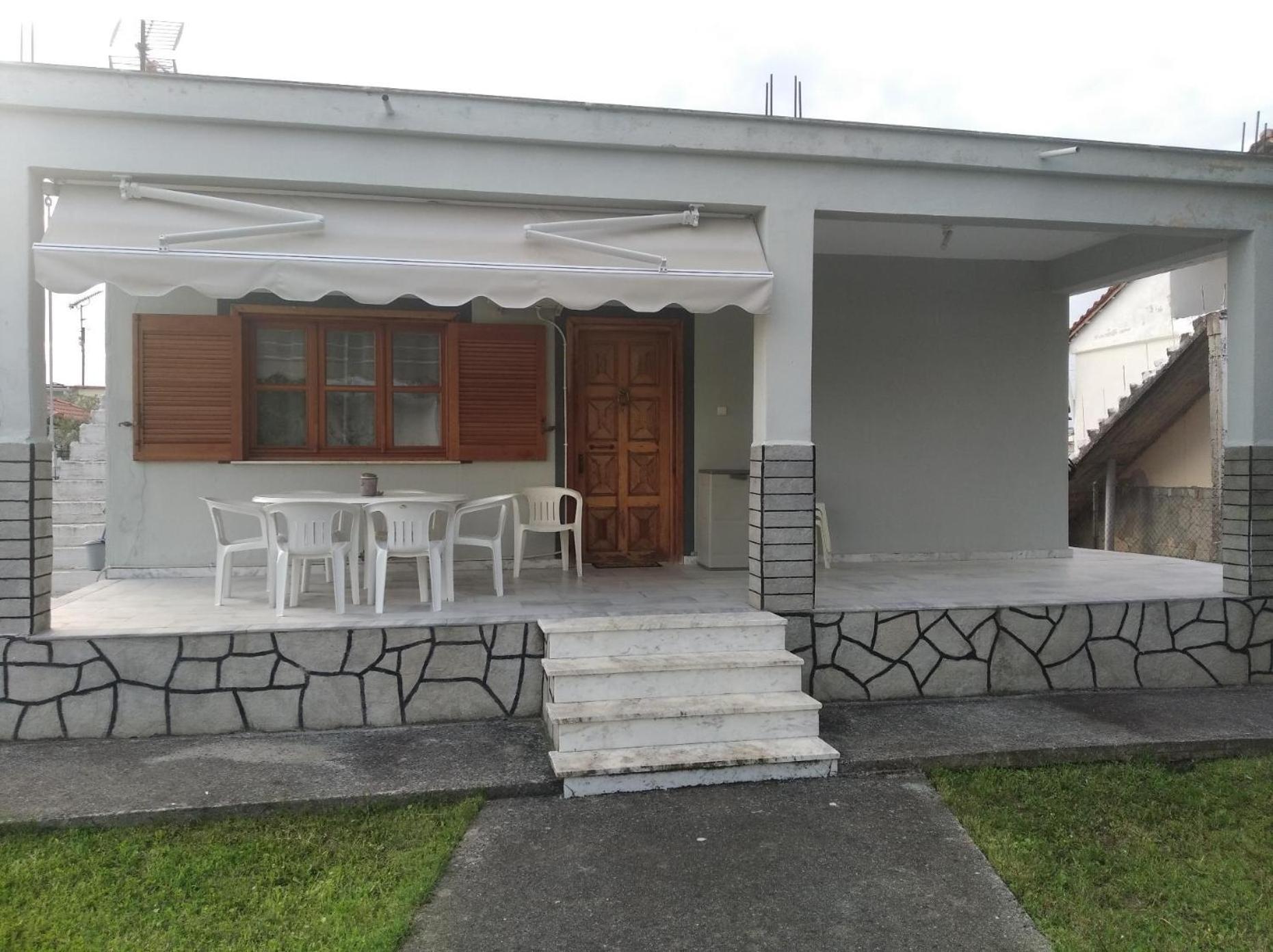 Two-Bedroom House photo 2