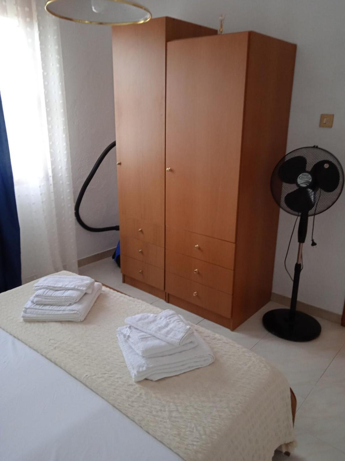 Two-Bedroom House photo 3