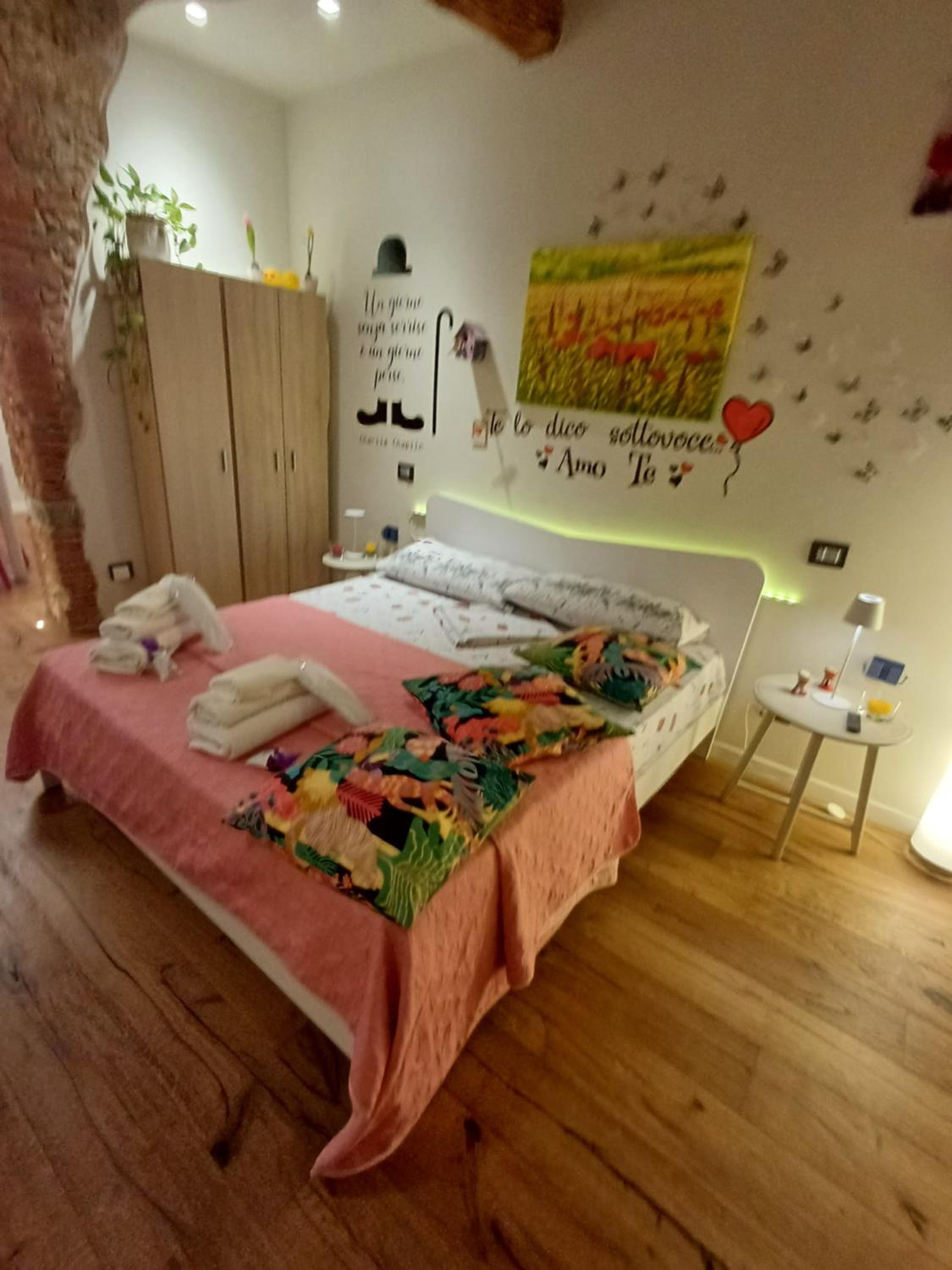 One-Bedroom Apartment - Photo 94