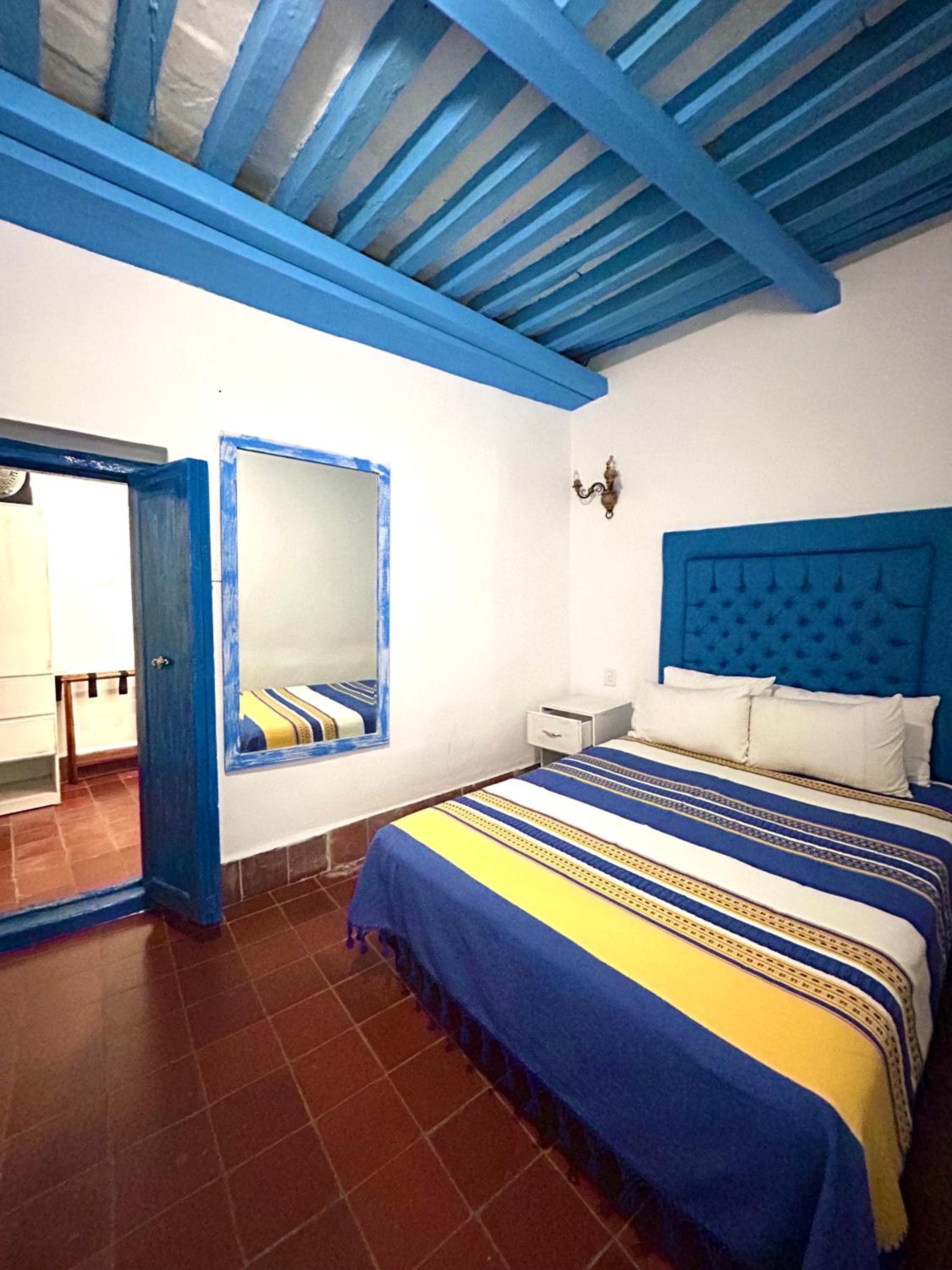 Twin Room with Private External Bathroom - Photo 6