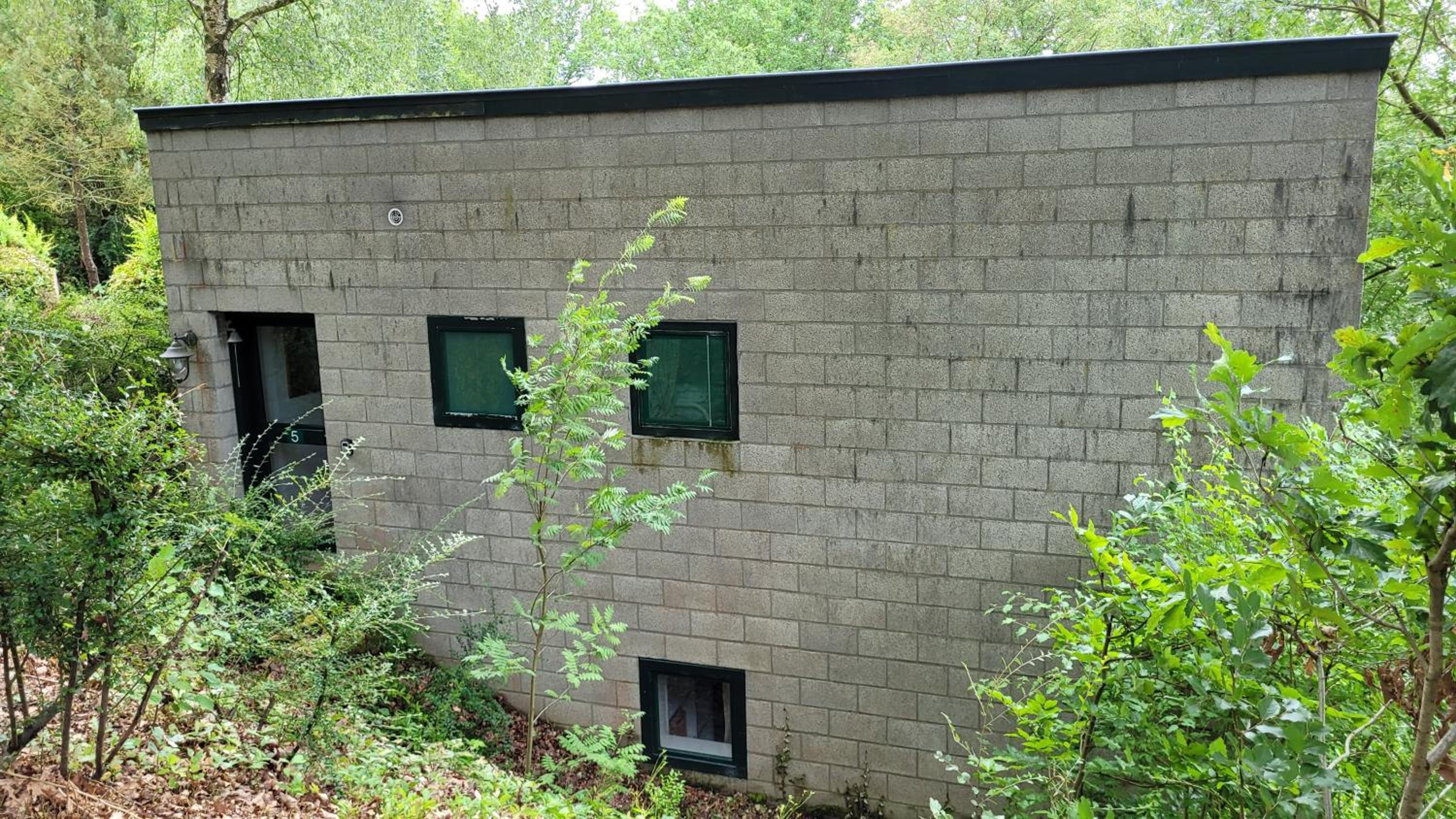 Three-Bedroom House photo 2