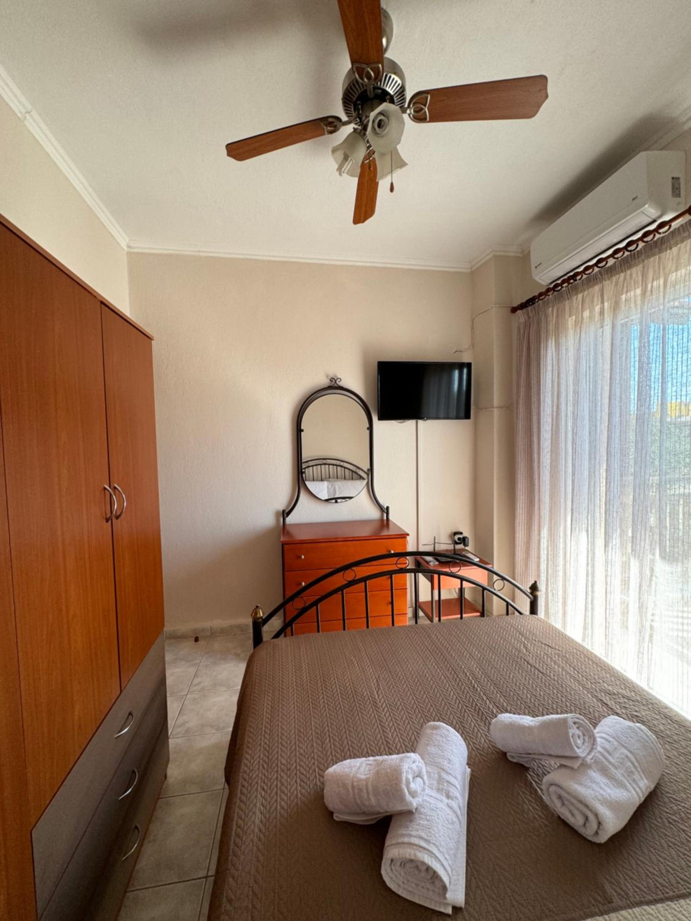Two-Bedroom House photo 3