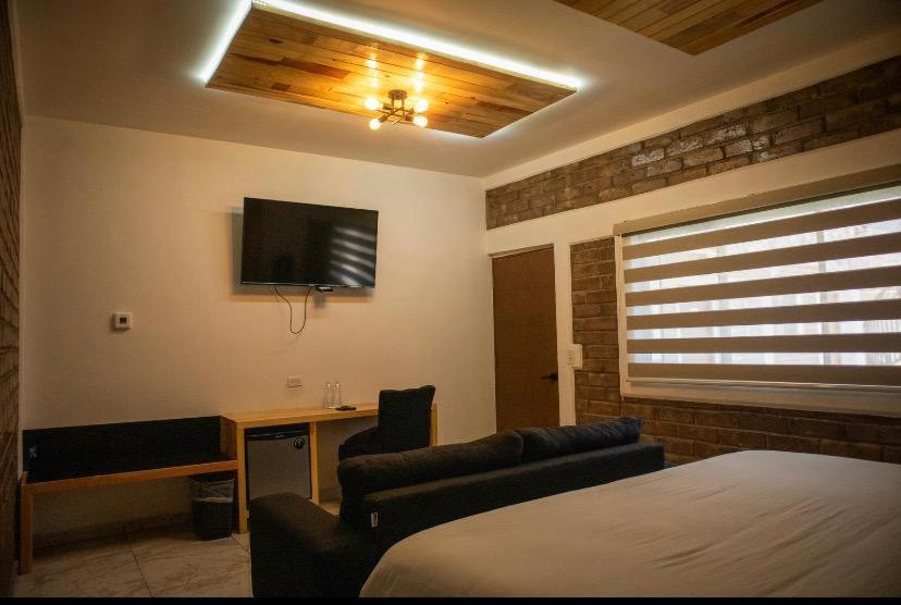 Deluxe Double or Twin Room - Photo 2