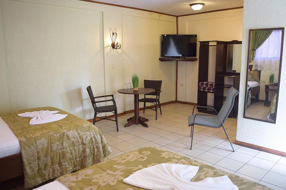 Double Room With Private Bathroom photo 3