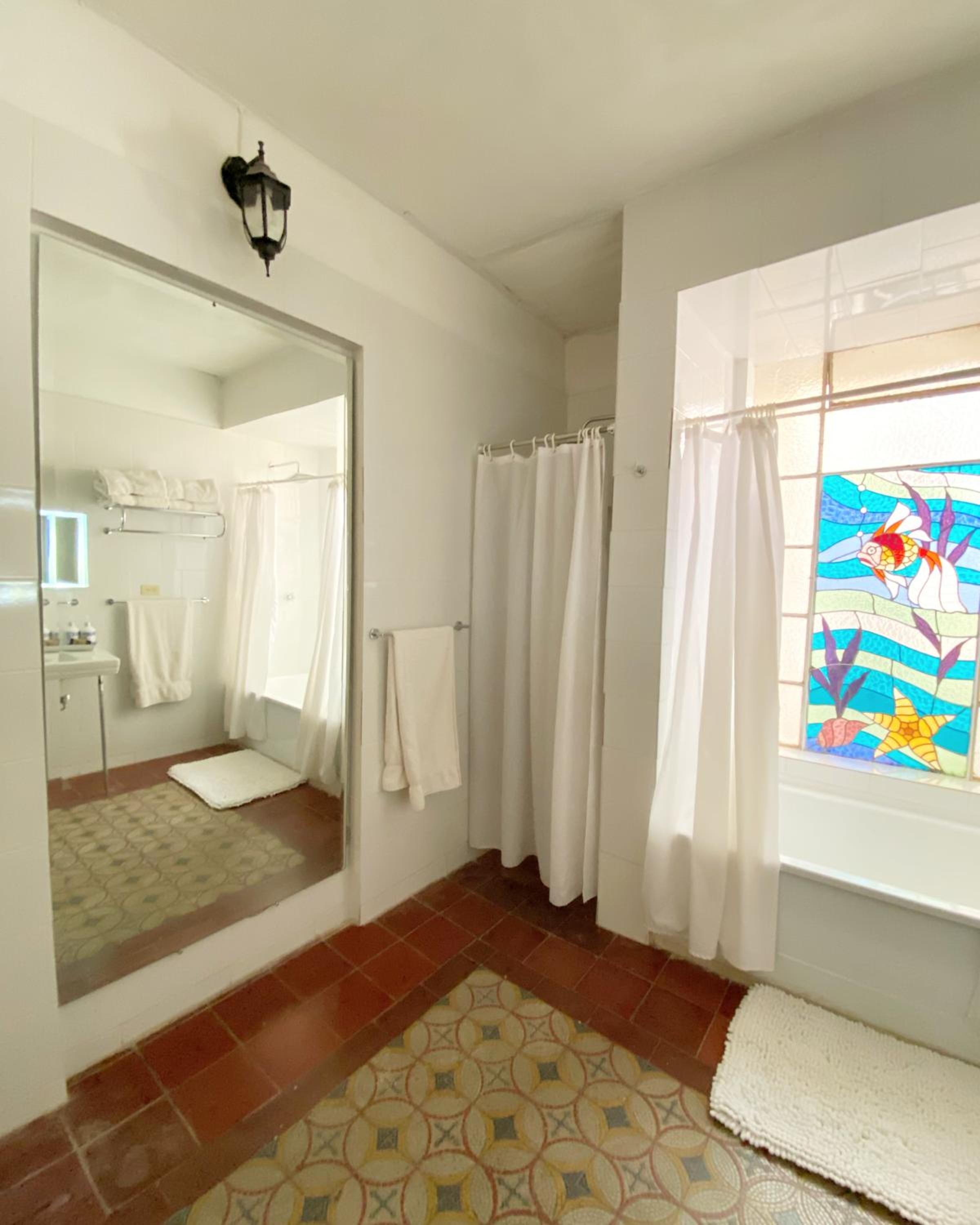 Triple Room with Balcony - Photo 13