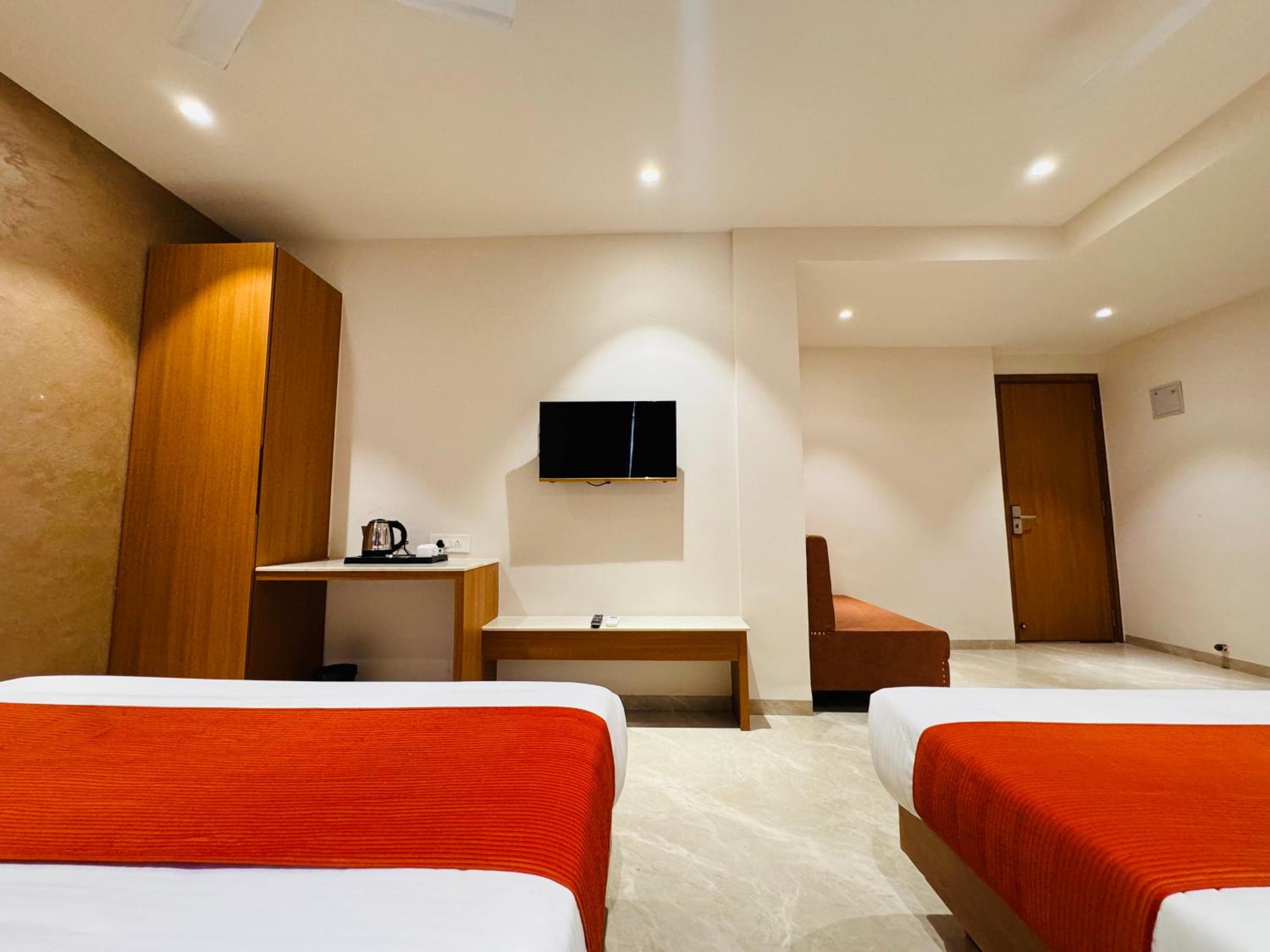 Deluxe Quadruple Room photo 2