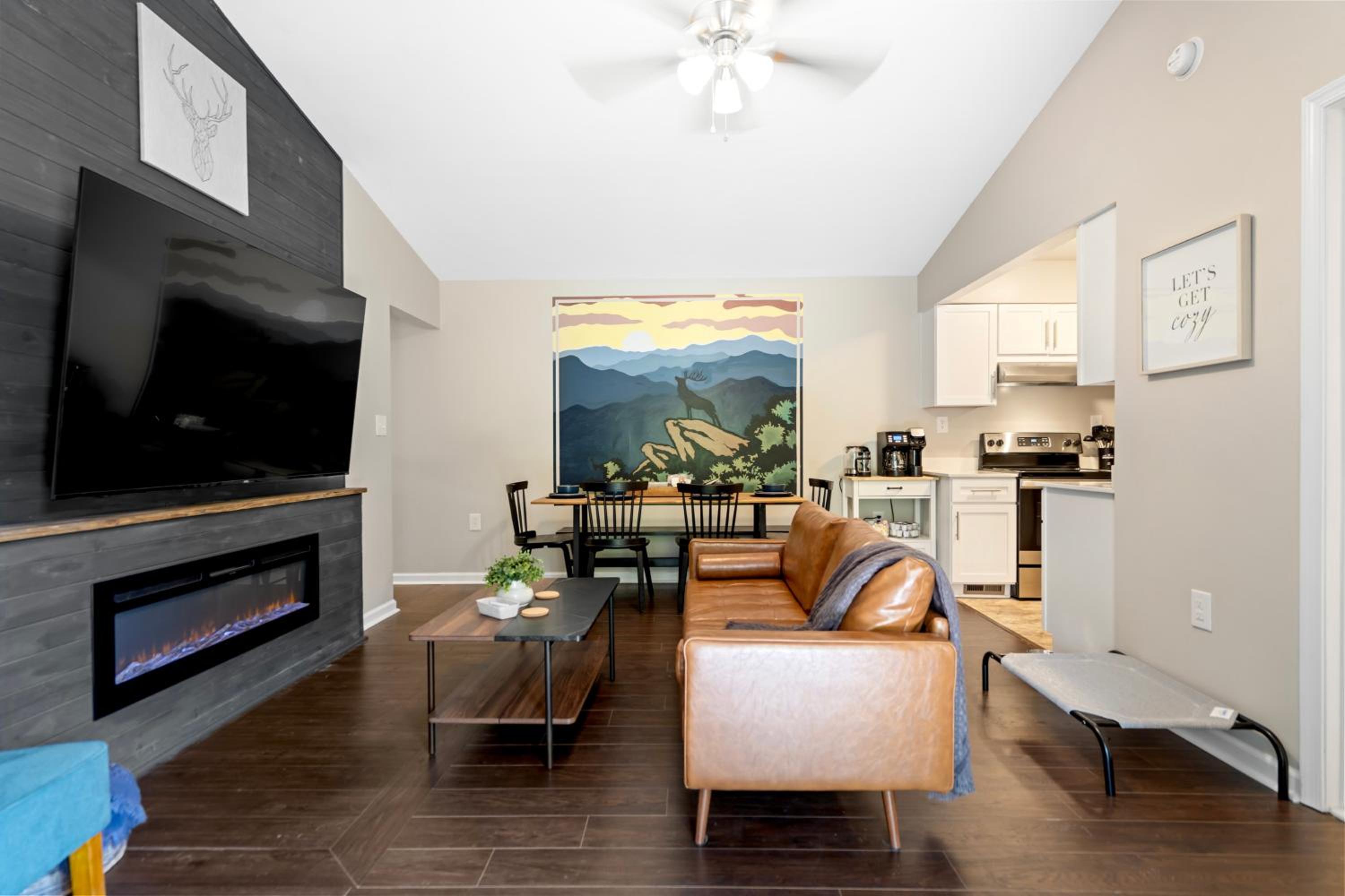 Three-Bedroom House photo 1