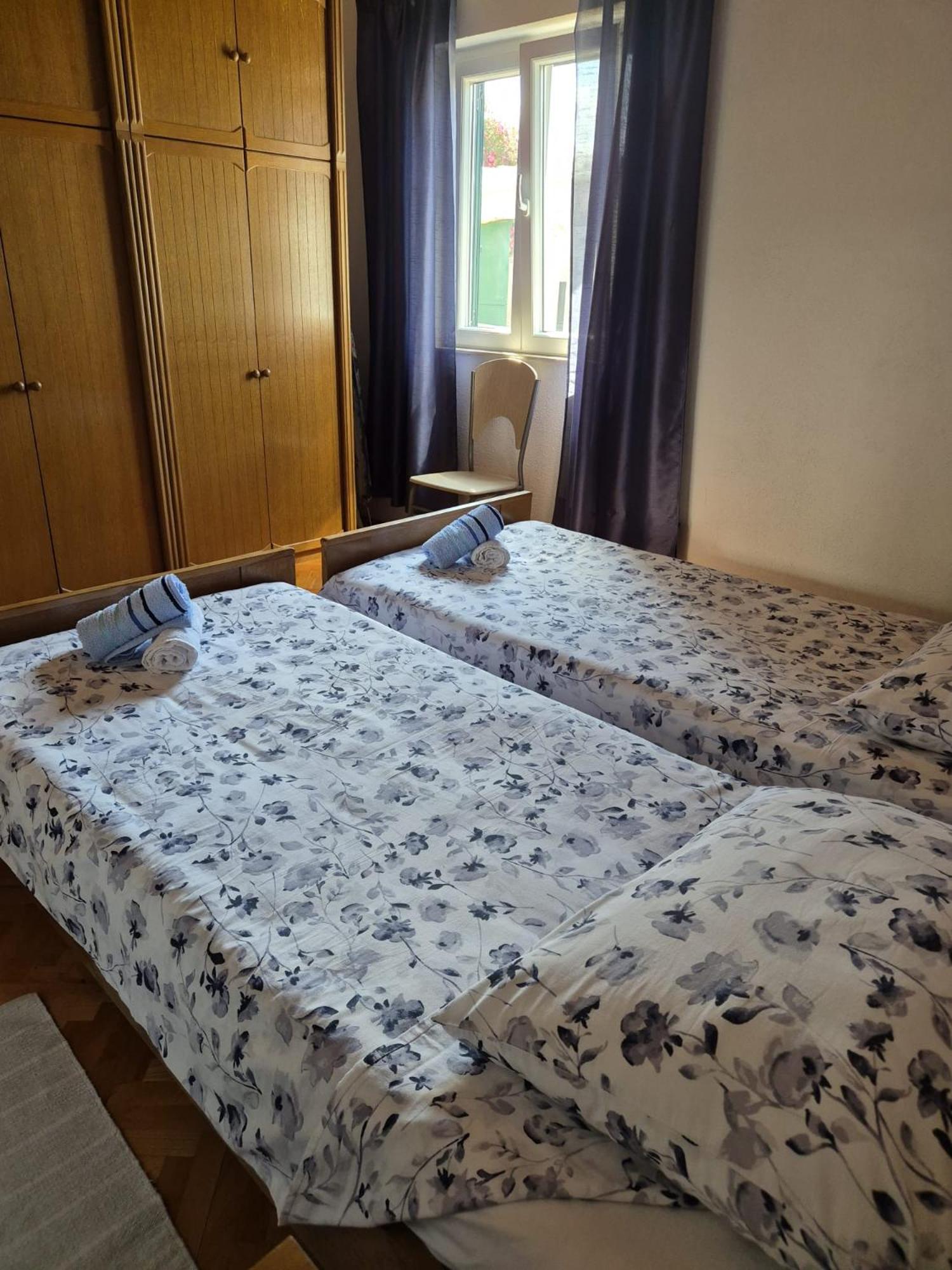 Three-Bedroom House photo 2
